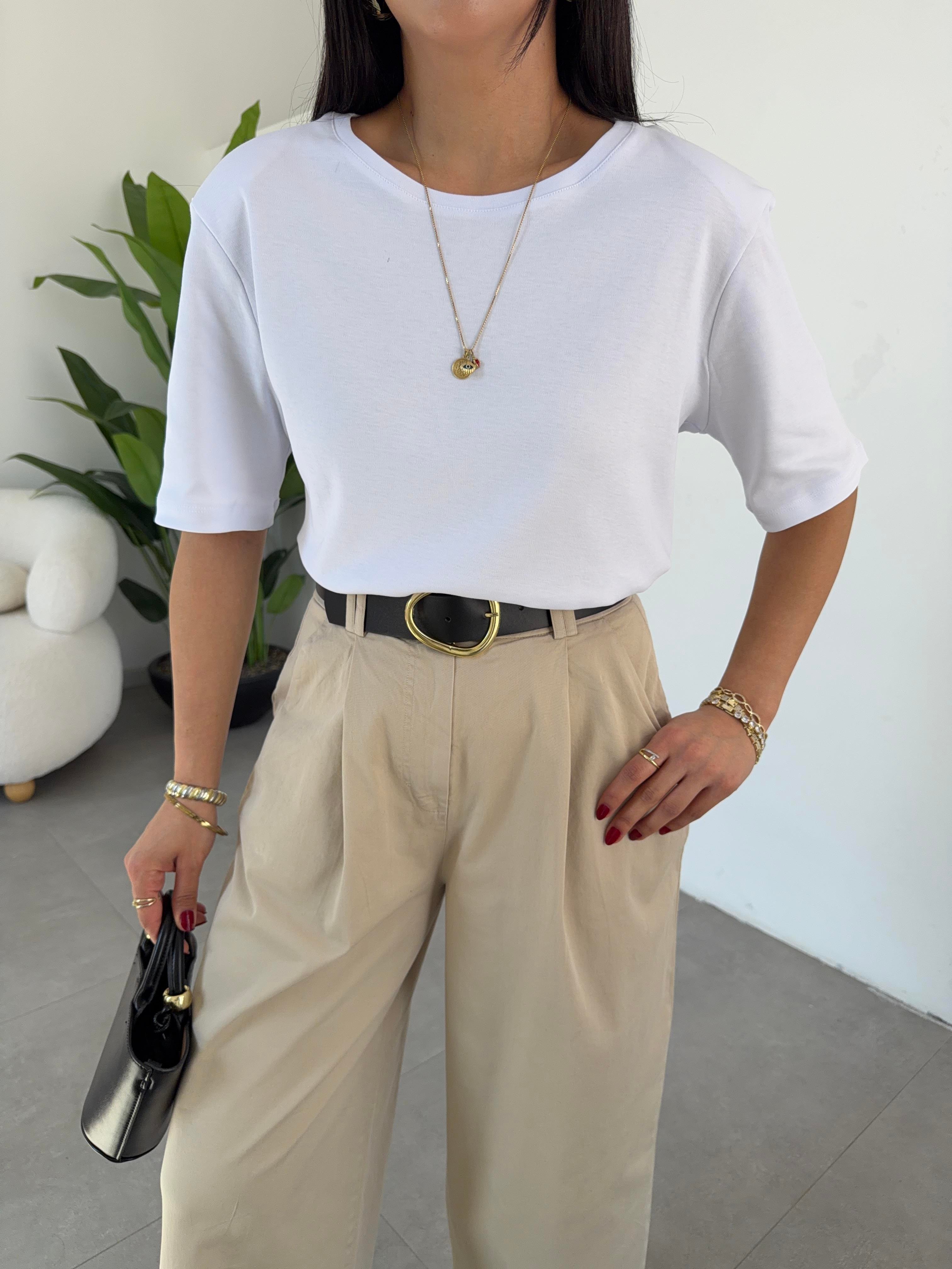 Ekru Vatkalı Basic Yaka Tshirt