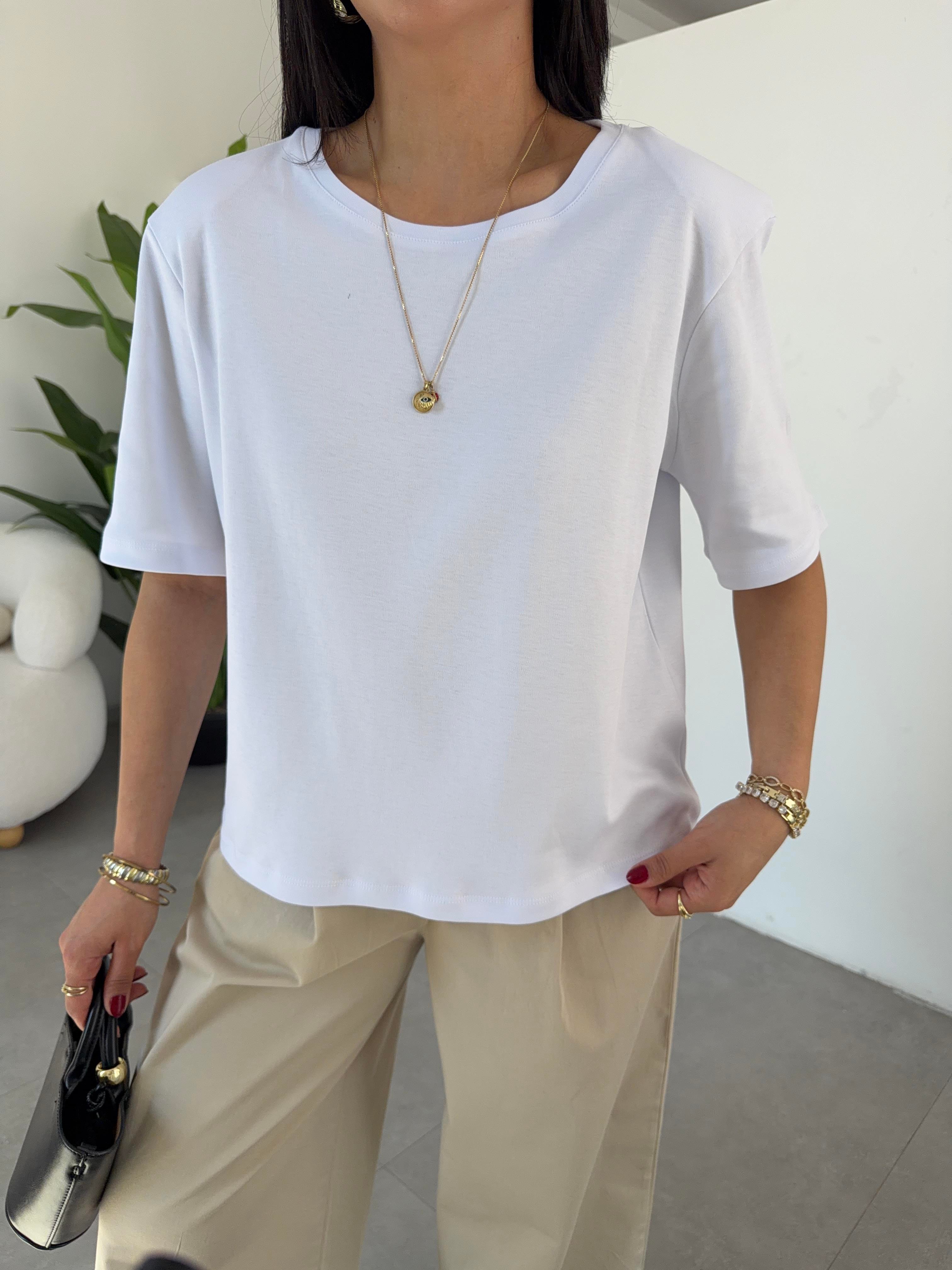 Ekru Vatkalı Basic Yaka Tshirt