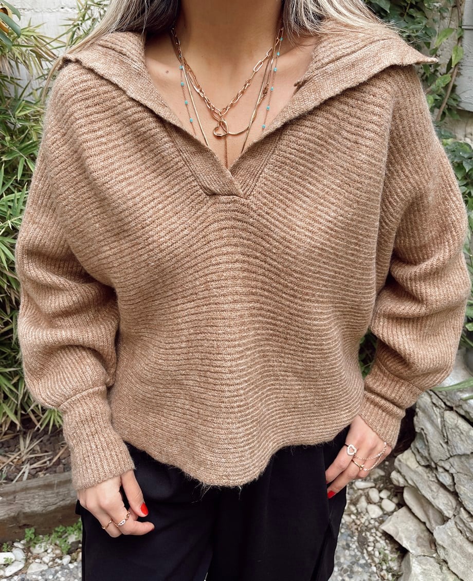 Geniş Yaka Camel Triko Kazak