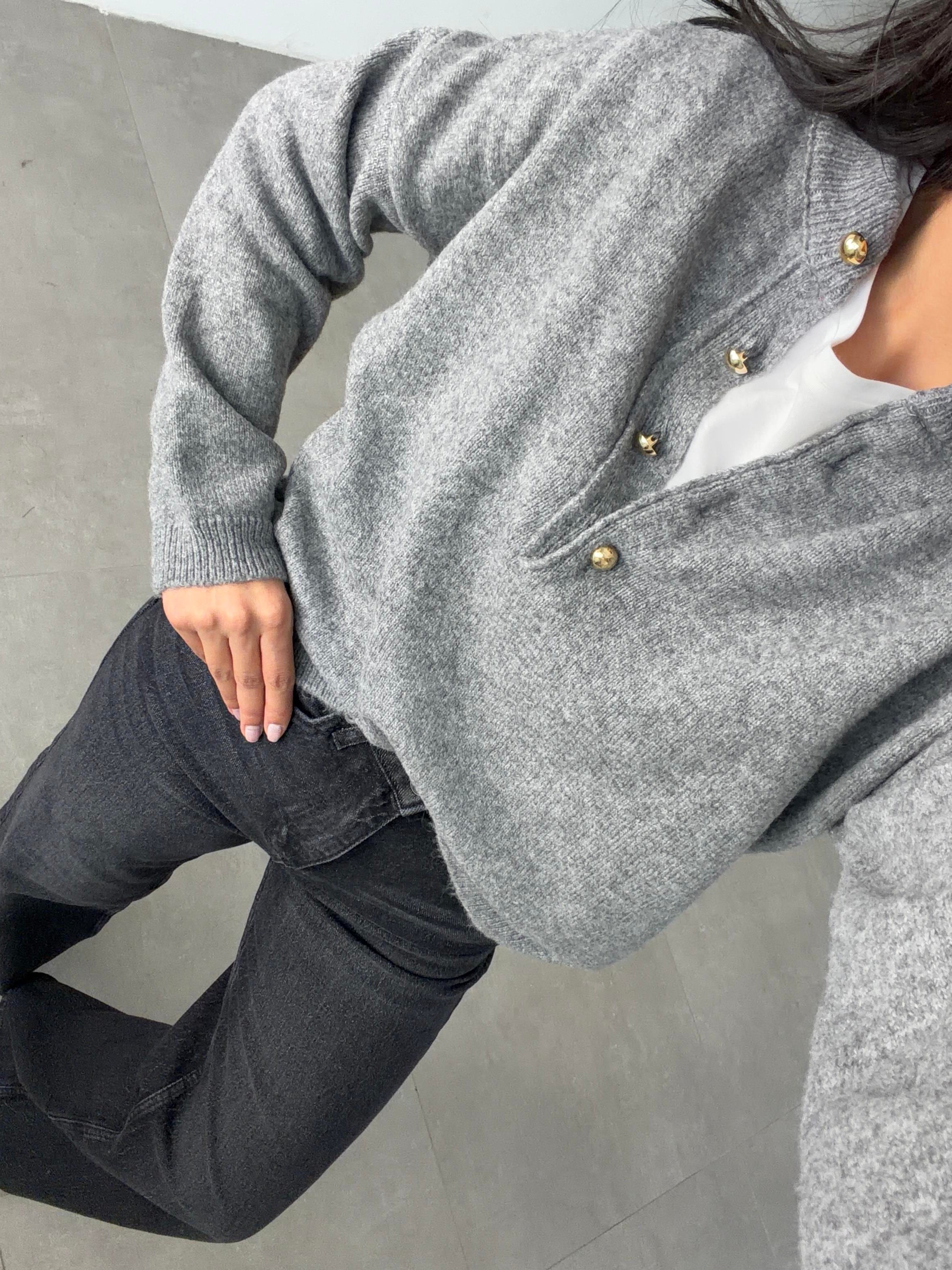 Gri 4 Düğmeli Triko Kazak