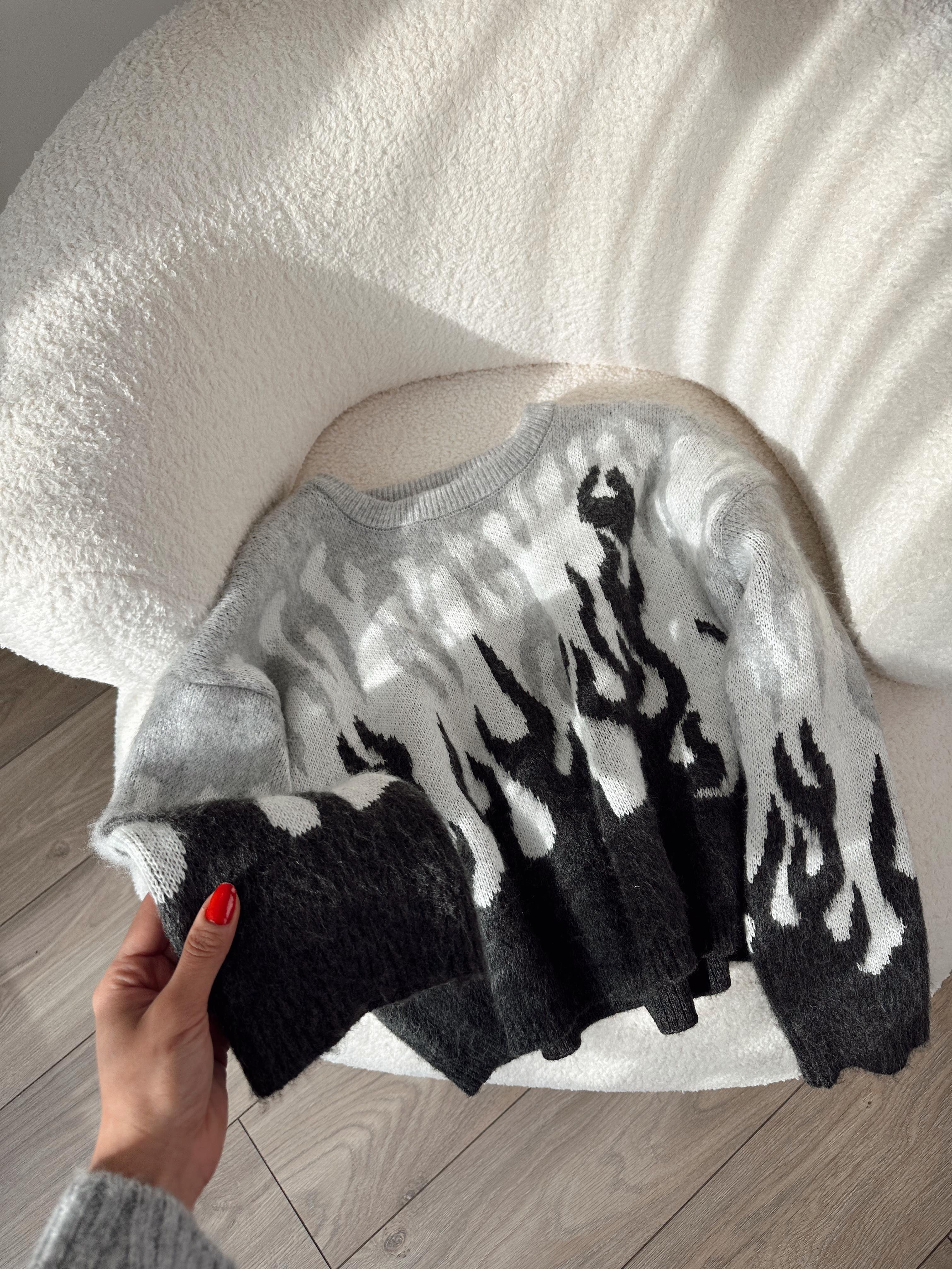 Gri Desenli Triko Kazak