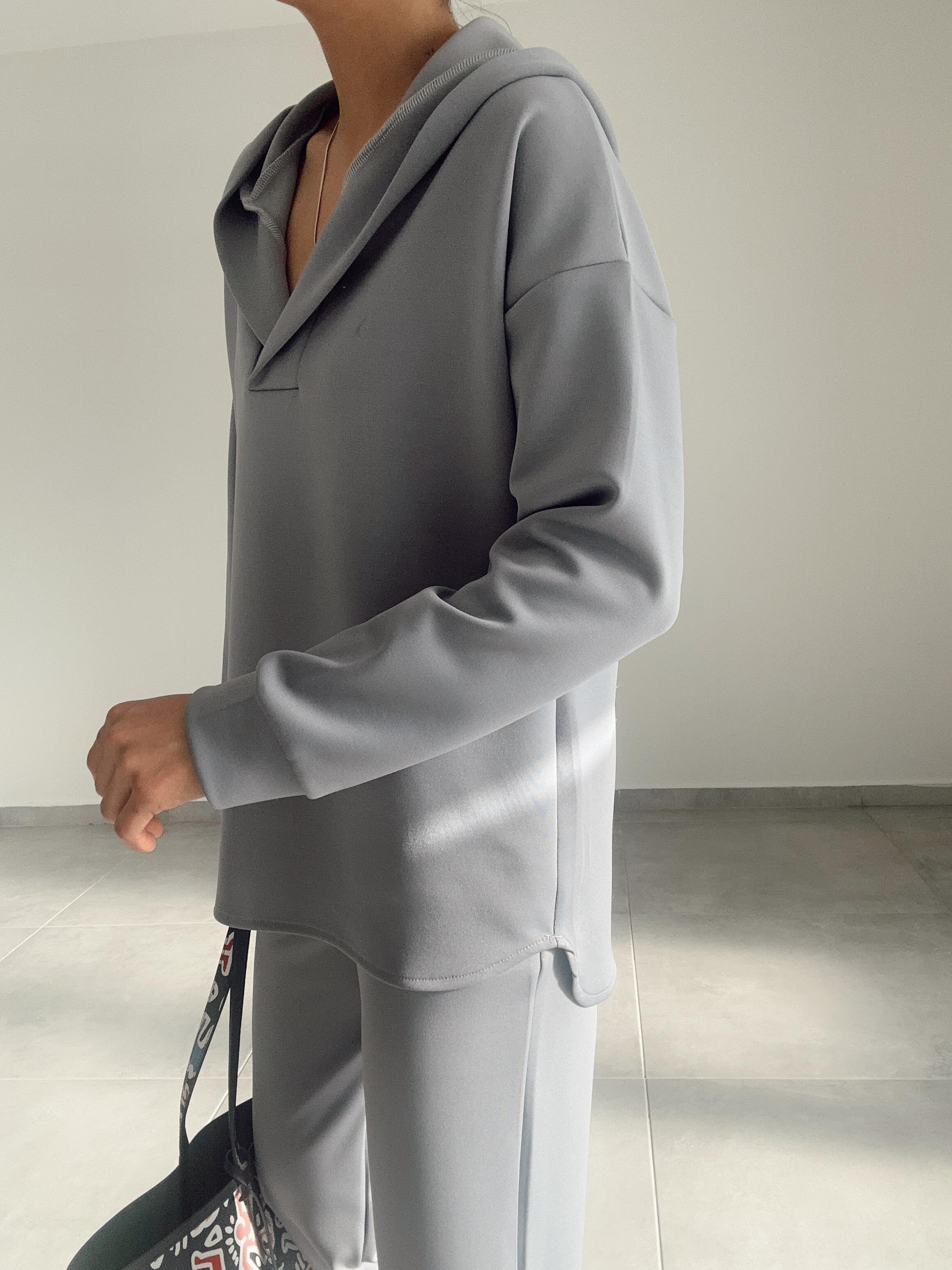 Gri Scuba Sweatshirt