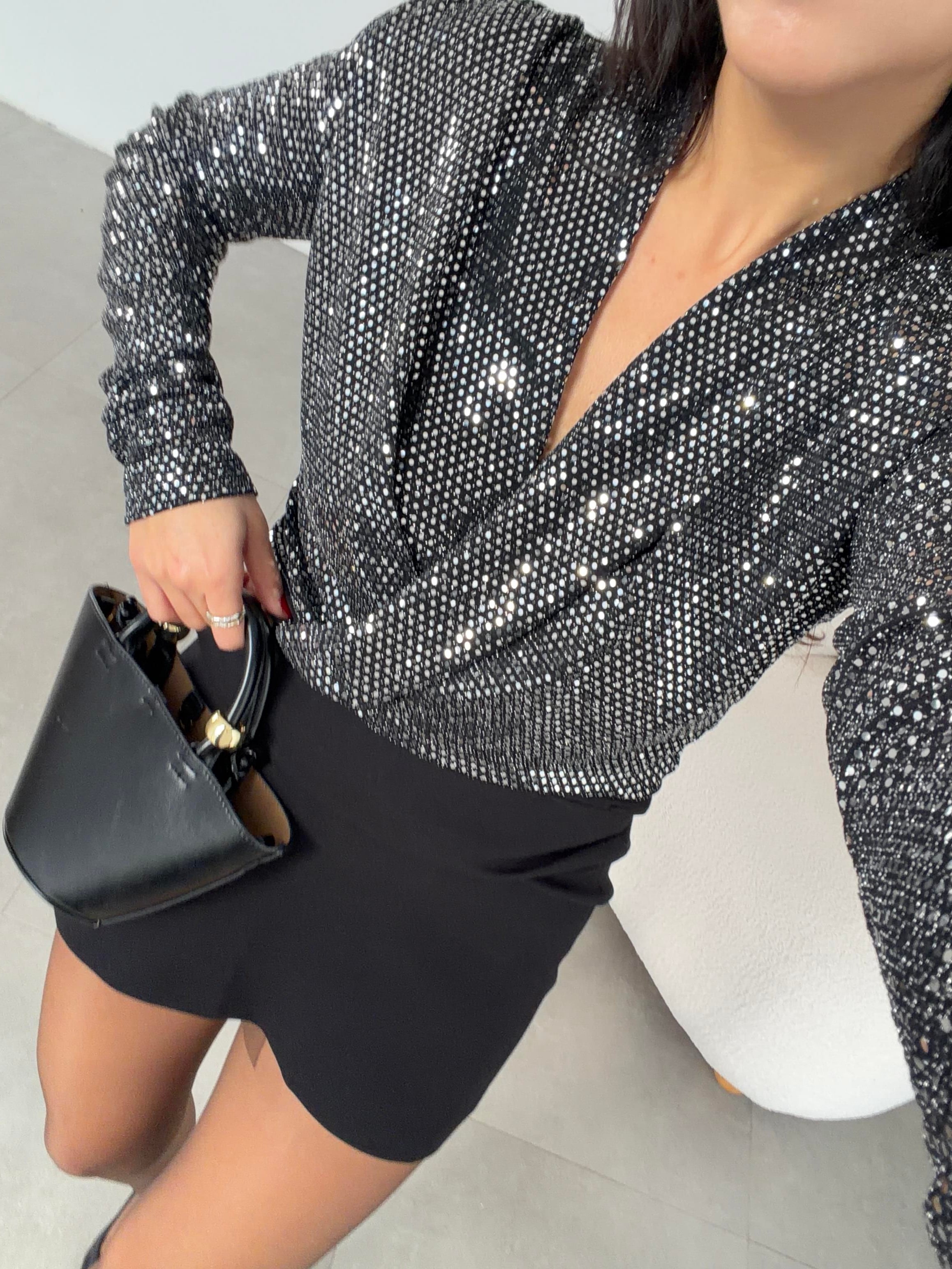 Gümüş Pullu Kruvaze Çıtçıtlı Body