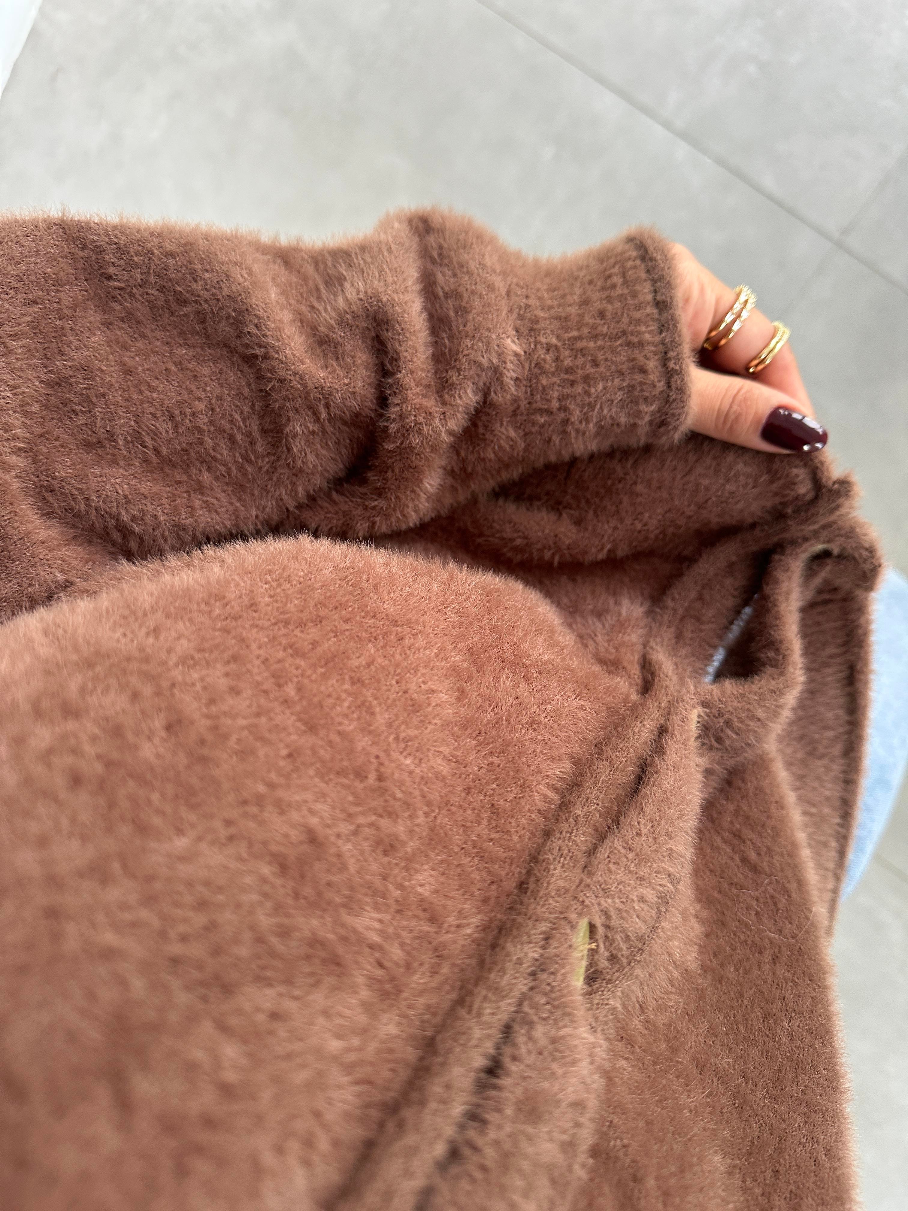 Kahve 4 Düğmeli Hırka