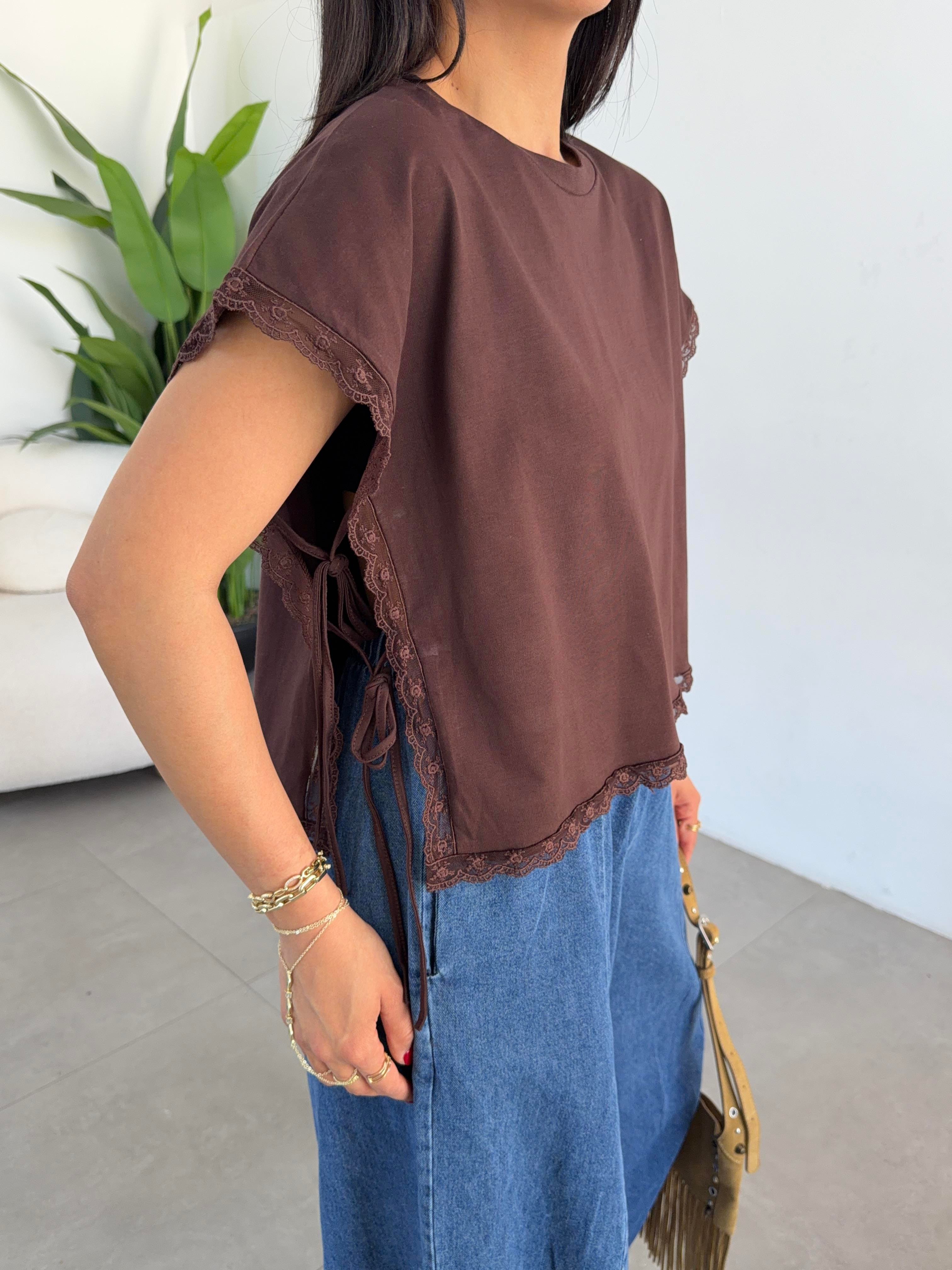 Kahve Dantel Detaylı Pamuklu Tshirt