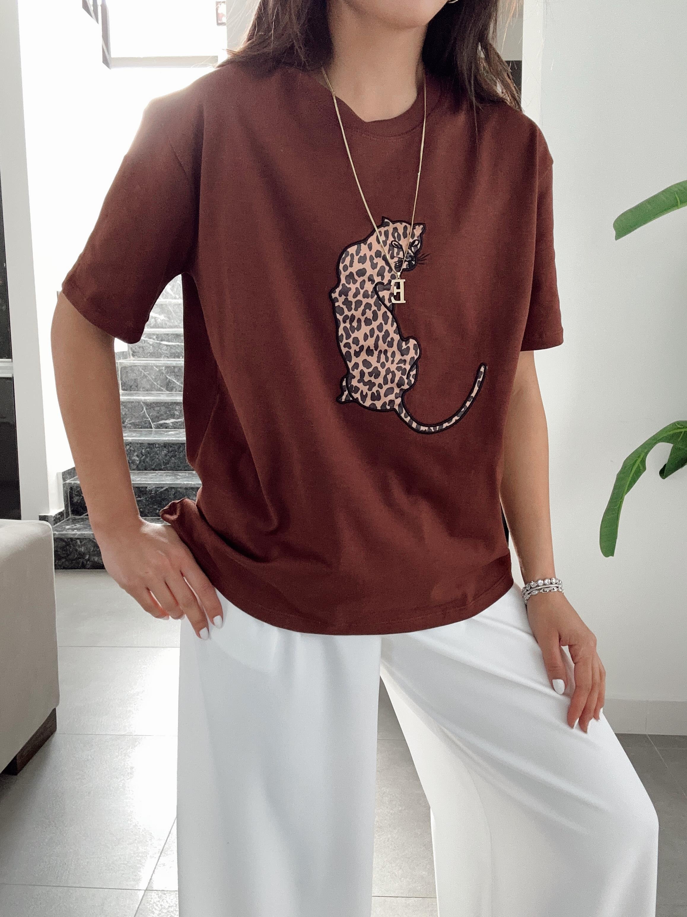 Kahve Leopar Desenli Basic Tişört
