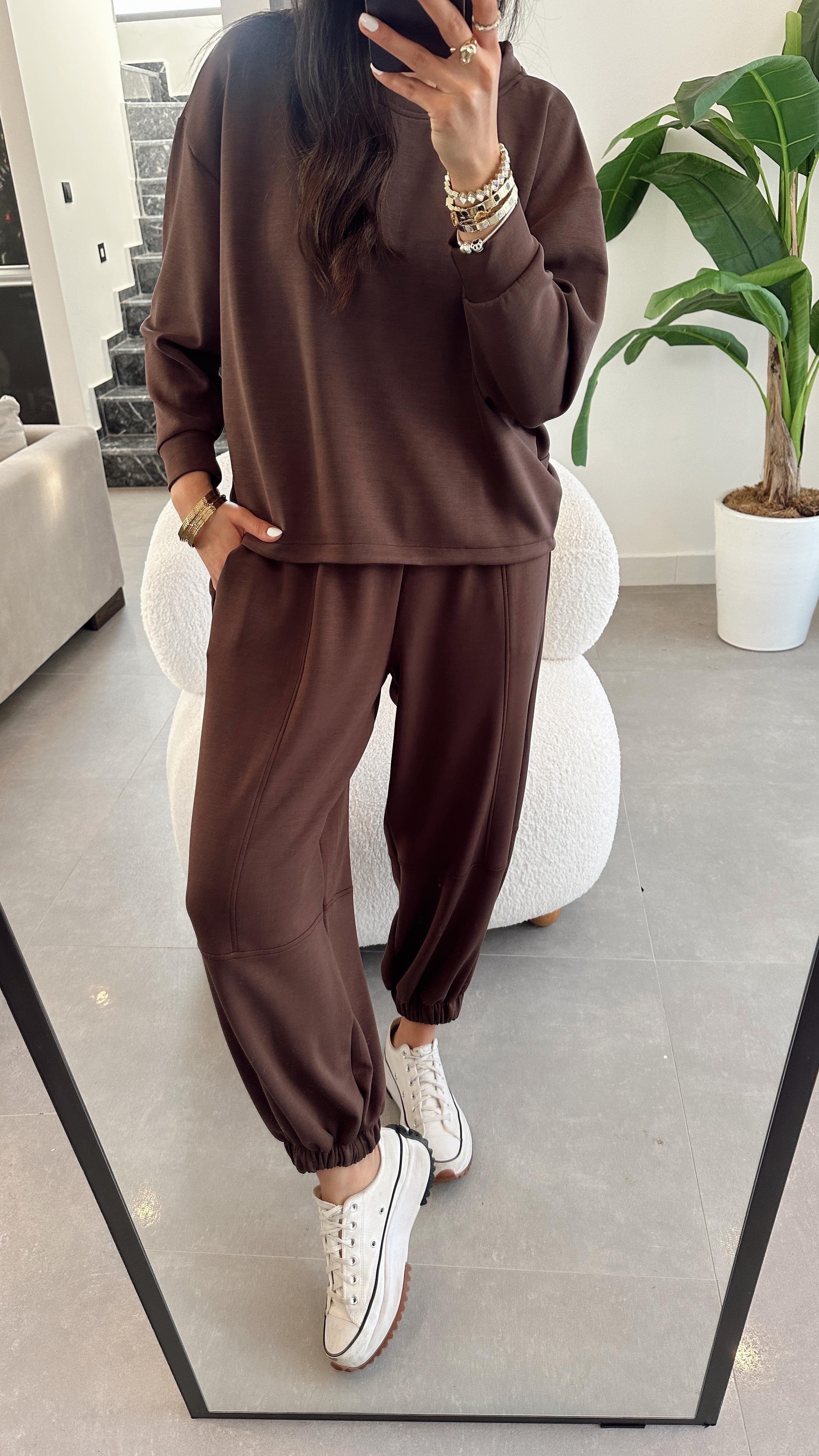 Kahve Modal Kumaş Sırt Detaylı Takım