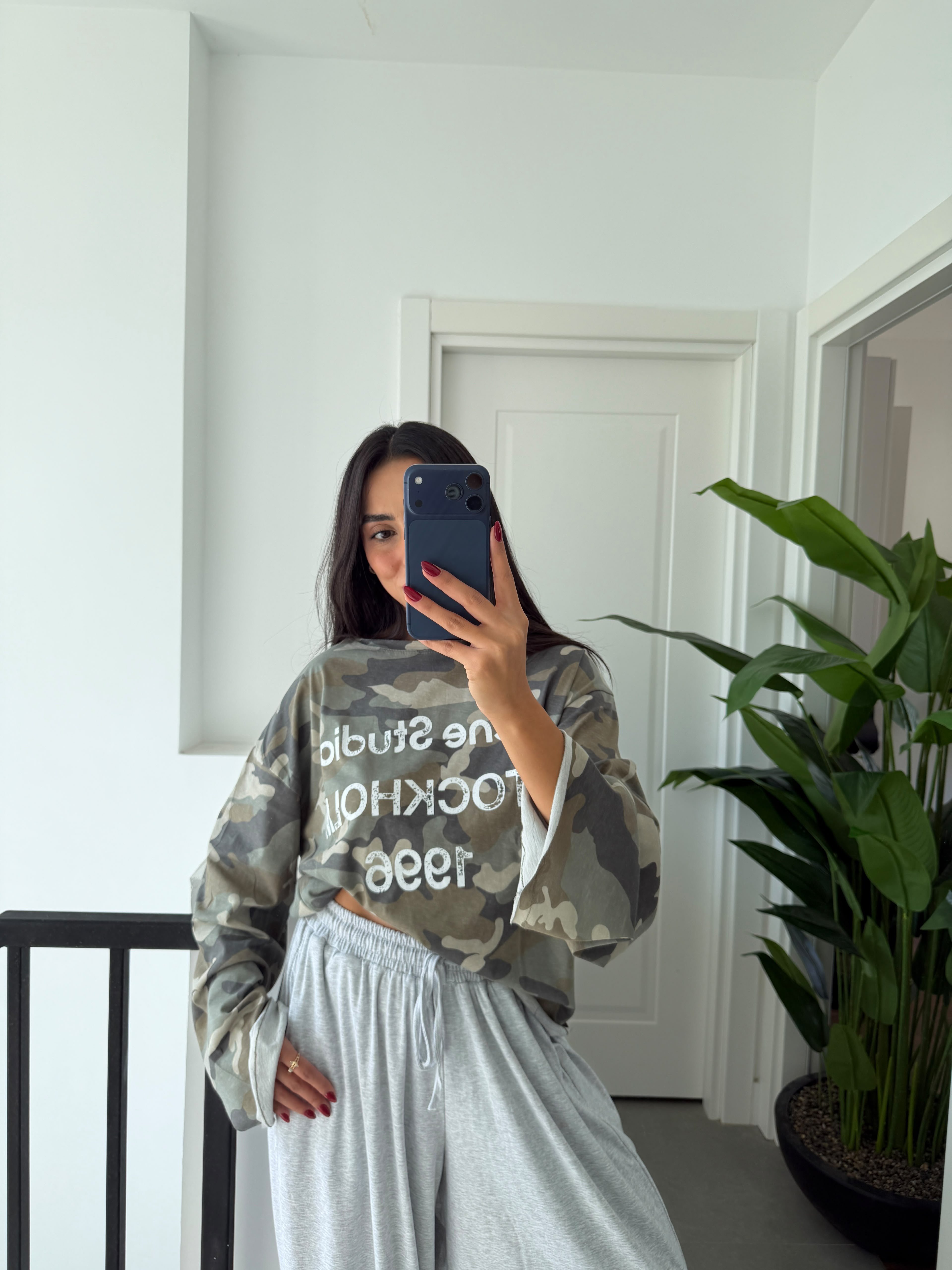 Kamuflaj Kumaş Baskılı Uzun Kollu Basic Tshirt