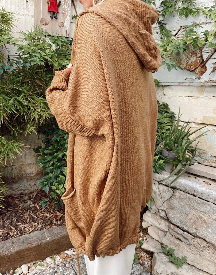 Kapşonlu Yumoş Camel Hırka