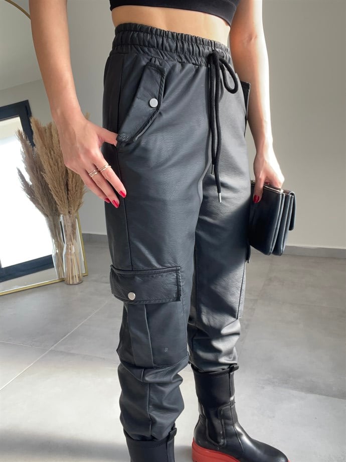 Kargo Cepli Siyah Deri Pantolon