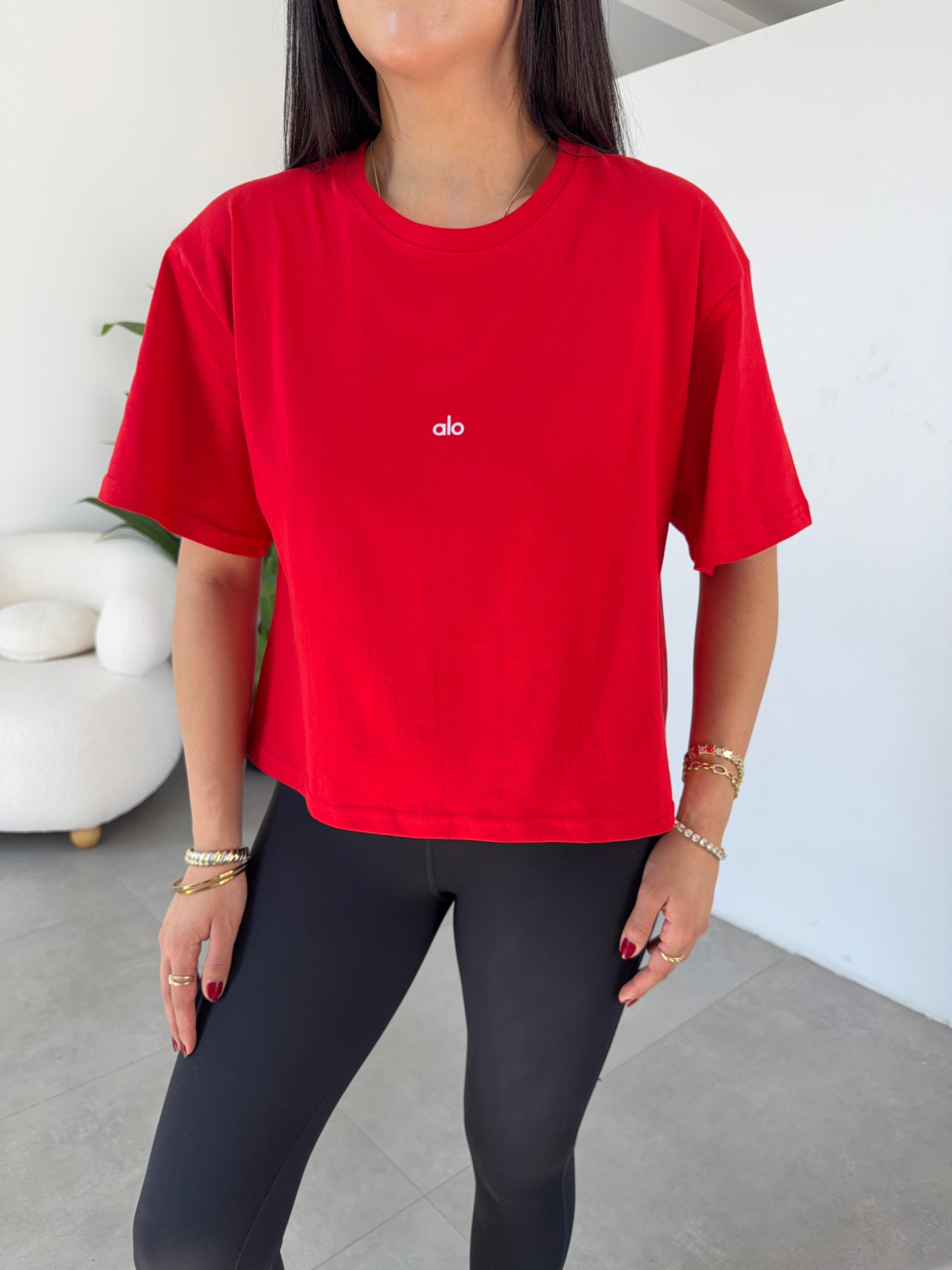 Kırmızı Ao Basic Crop