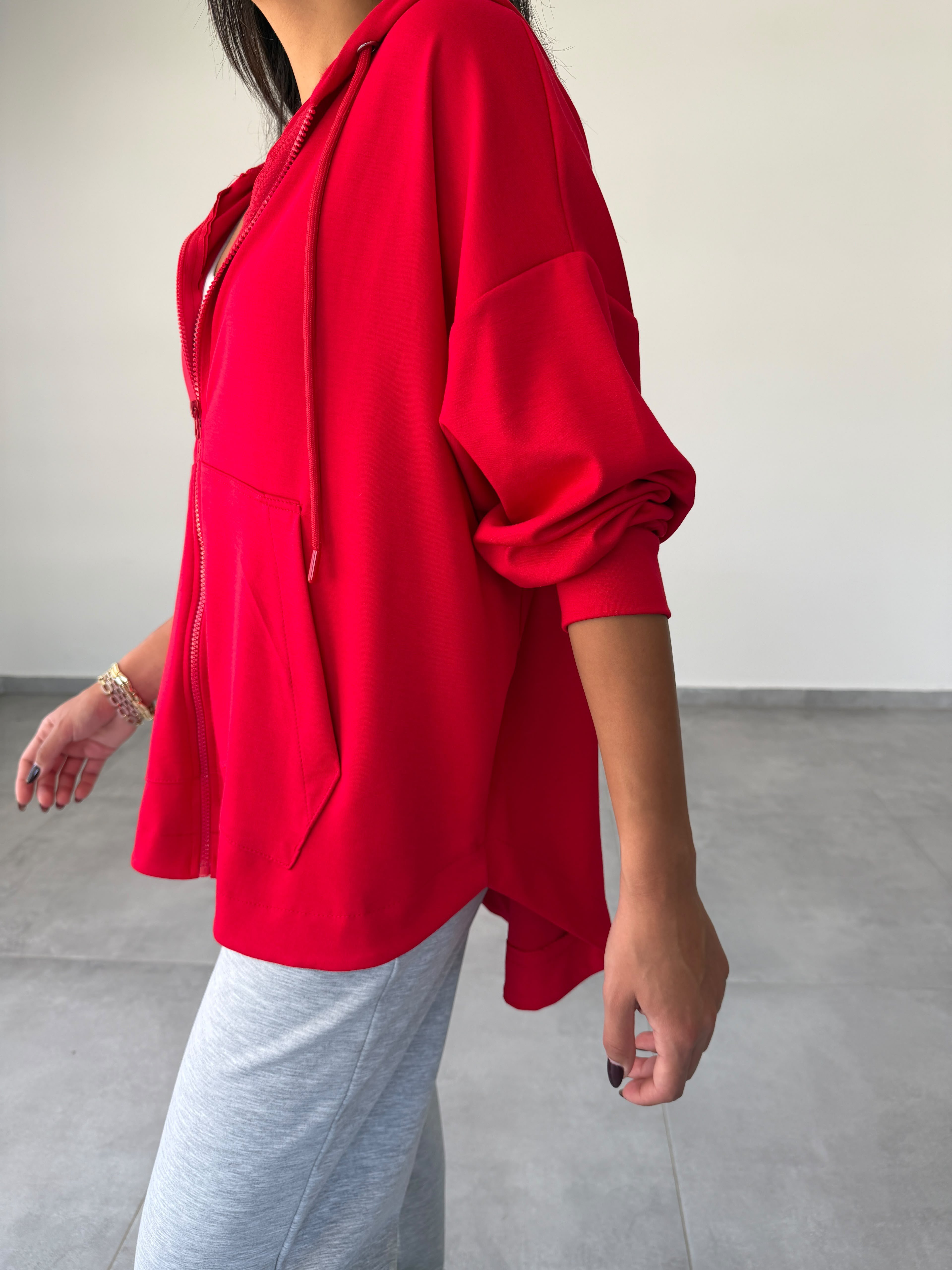 Kırmızı Kapüşonlu Fermuarlı Rahat Kesim Sweatshirt