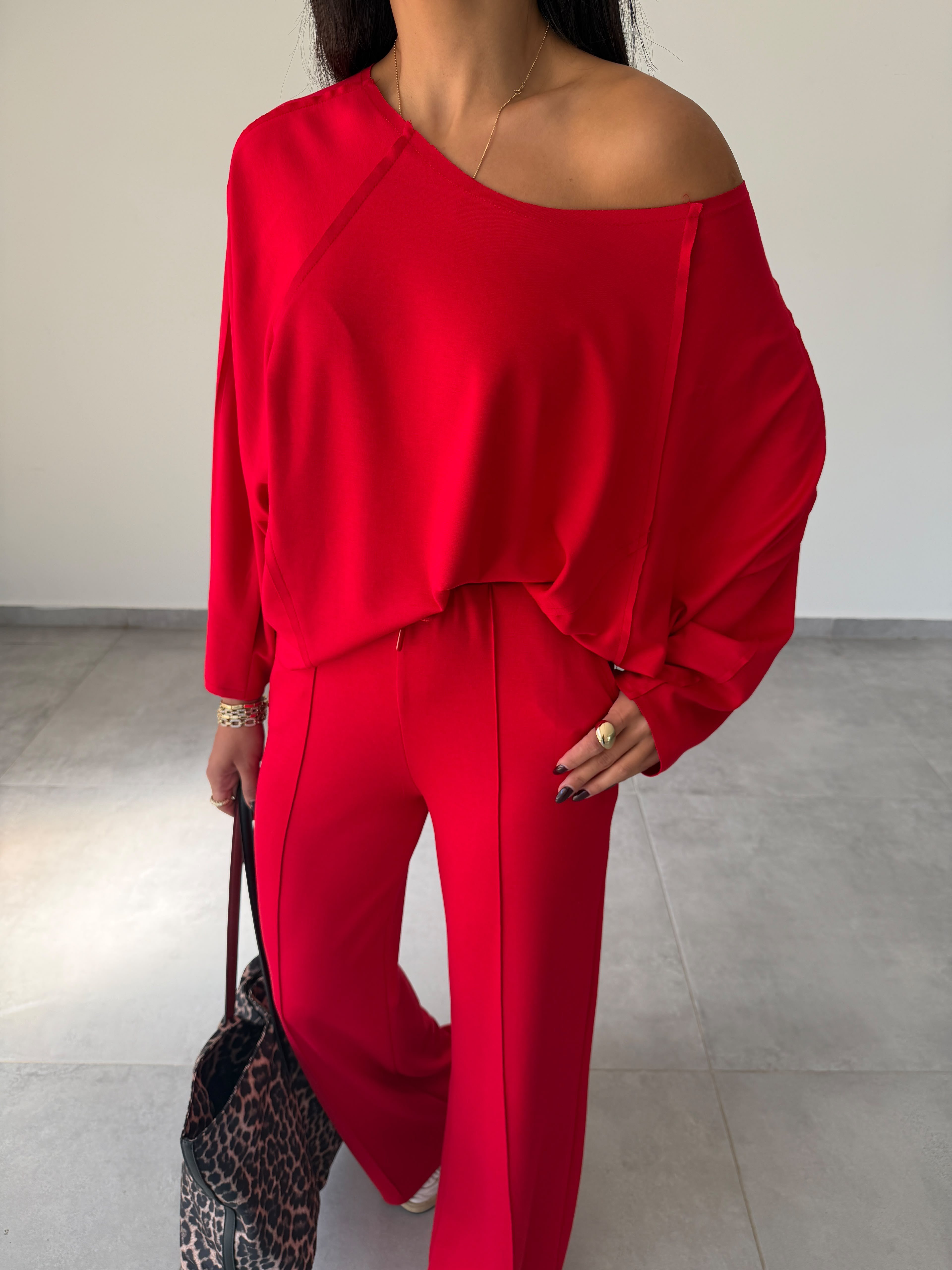 Kırmızı Modal Geniş Yaka Bluz Pantolon Takım
