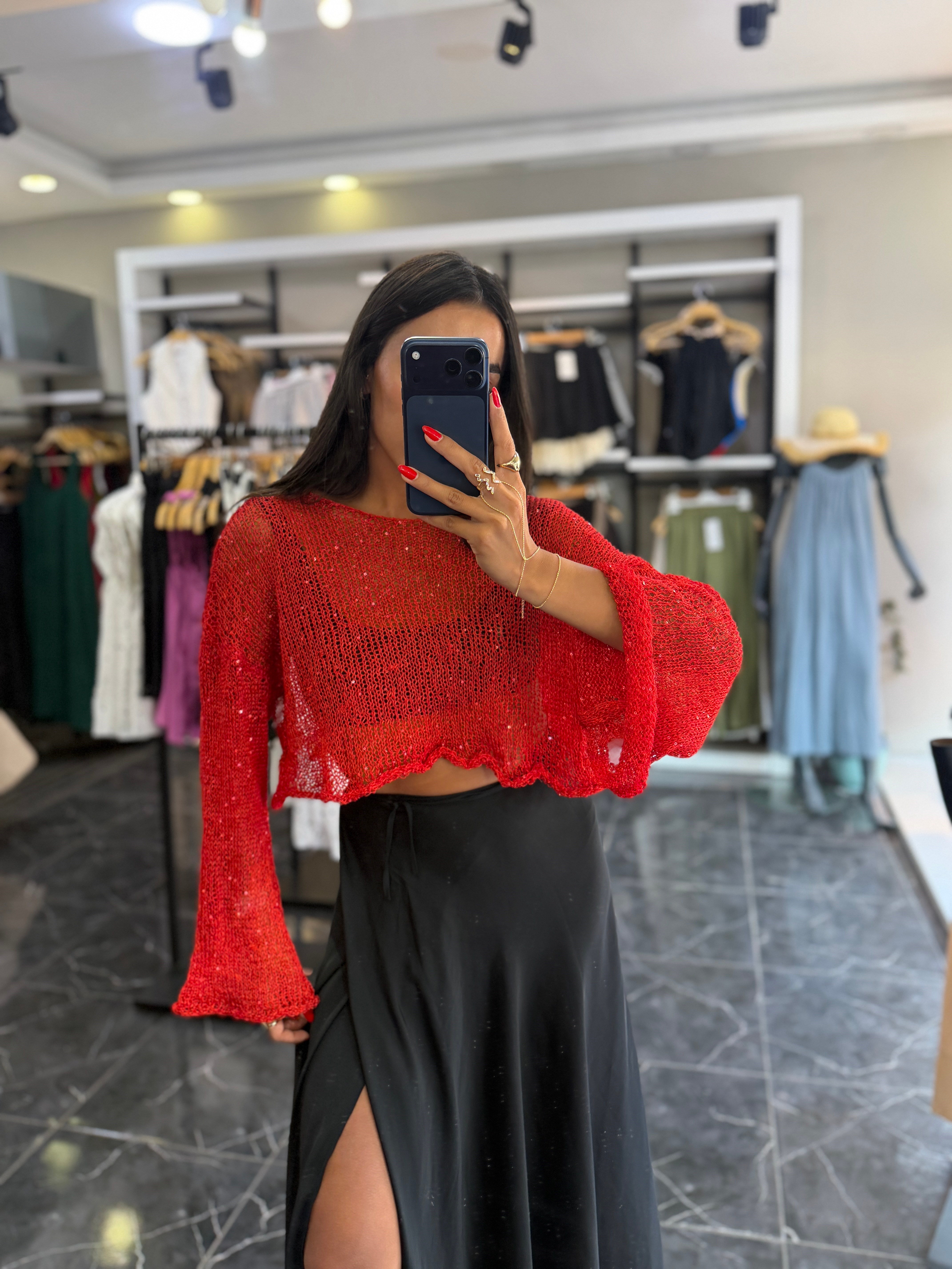 Kırmızı Pullu Bluz