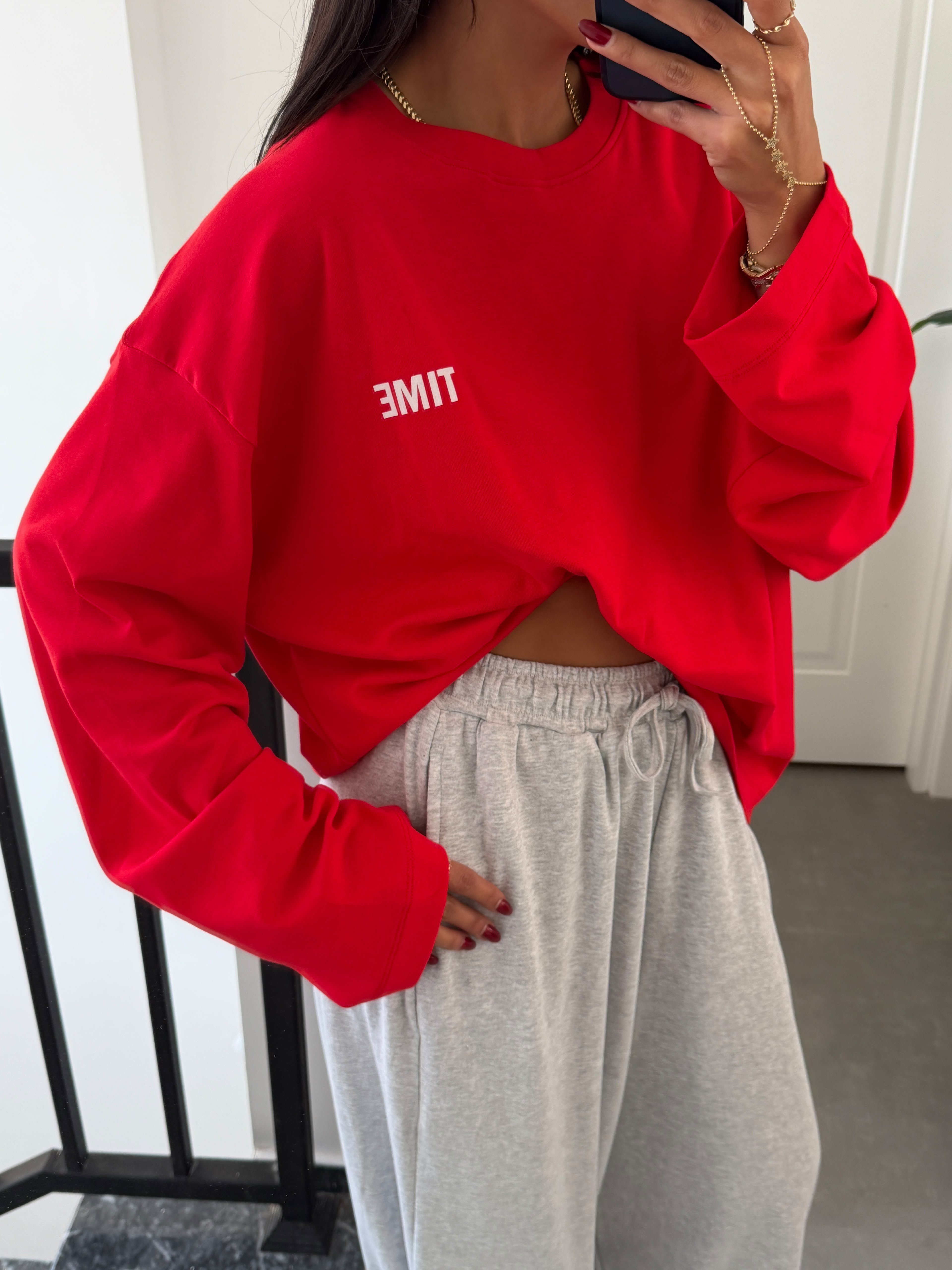 Kırmızı Sırt Baskılı Uzun Kollu Basic Tshirt