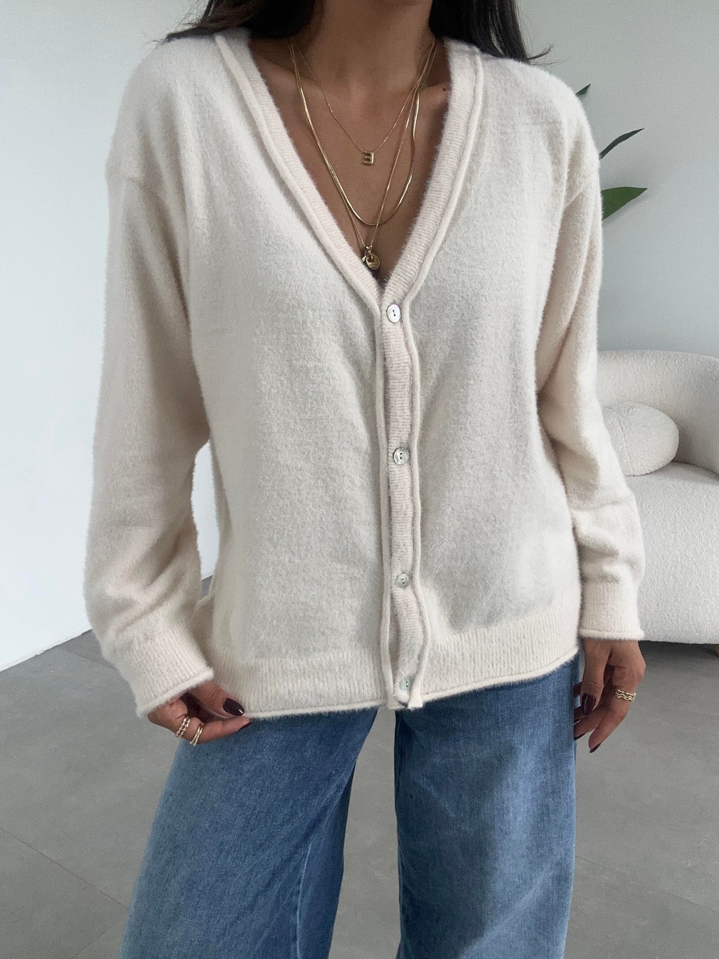 Krem 4 Düğmeli Hırka