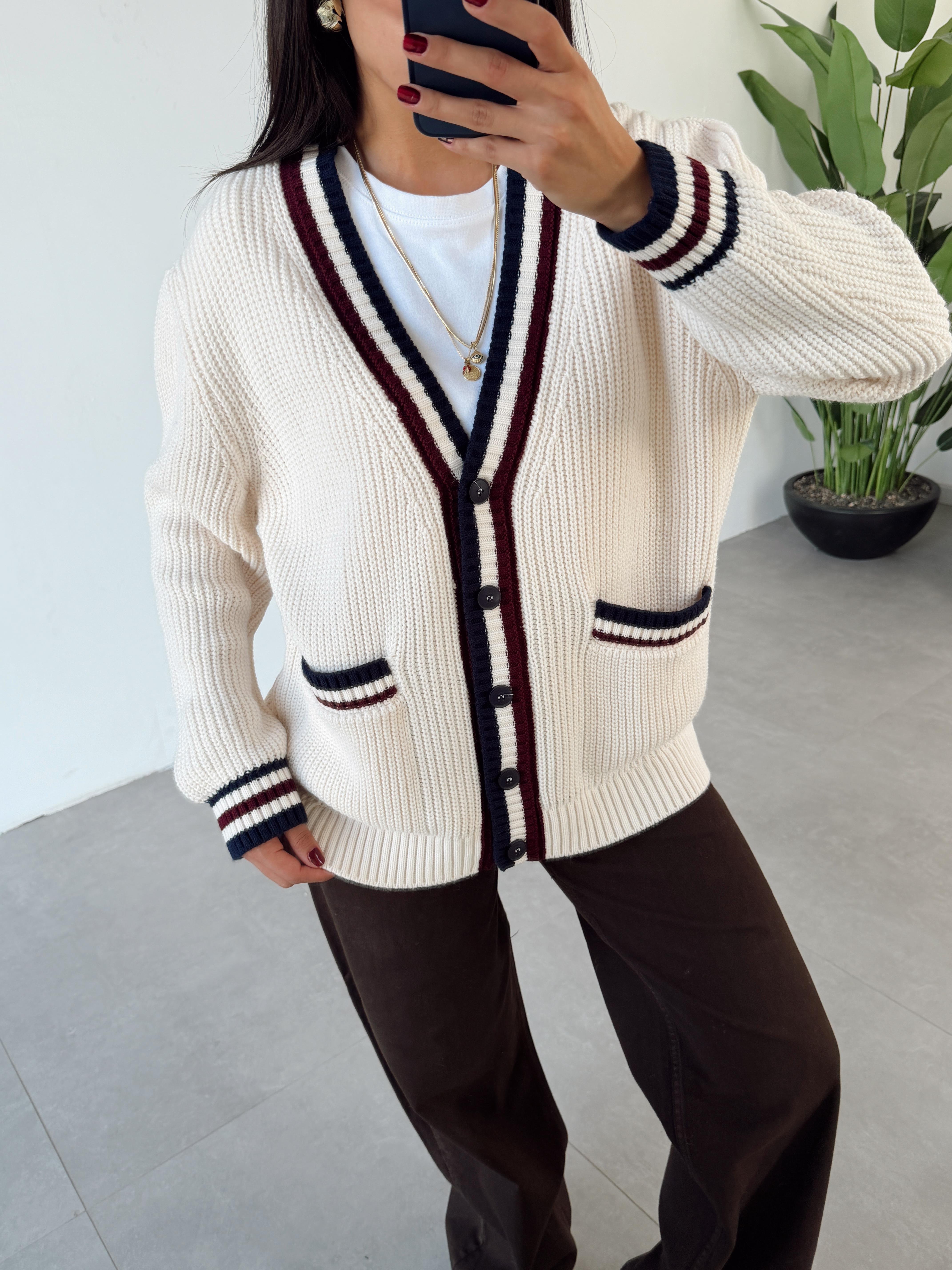 Krem Cepli Renkli Hırka