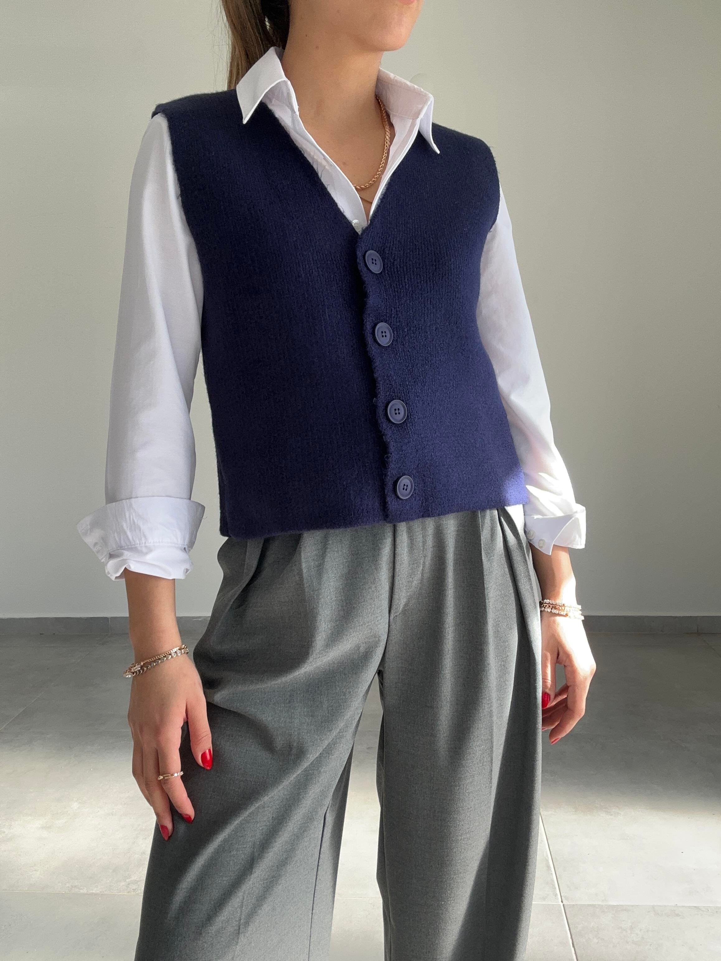 Lacivert Düğmeli Triko Yelek