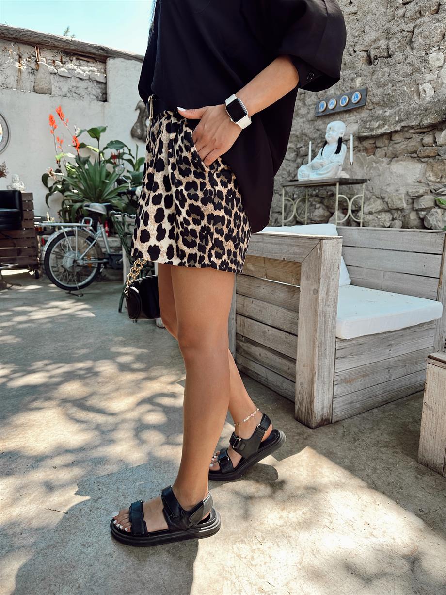 Leopar Desen Şort