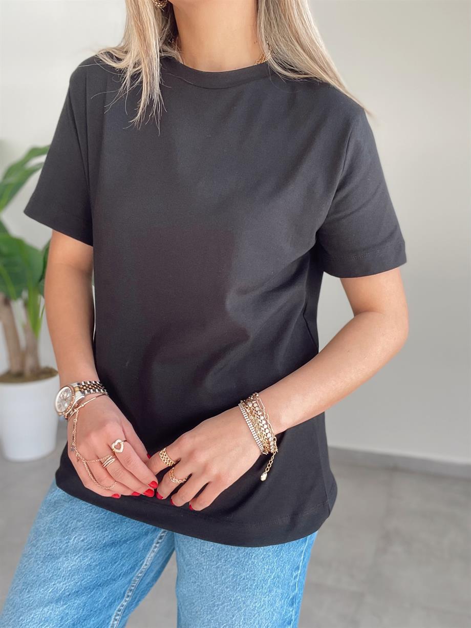 M-D Siyah Bisiklet Yaka Basic Tshirt