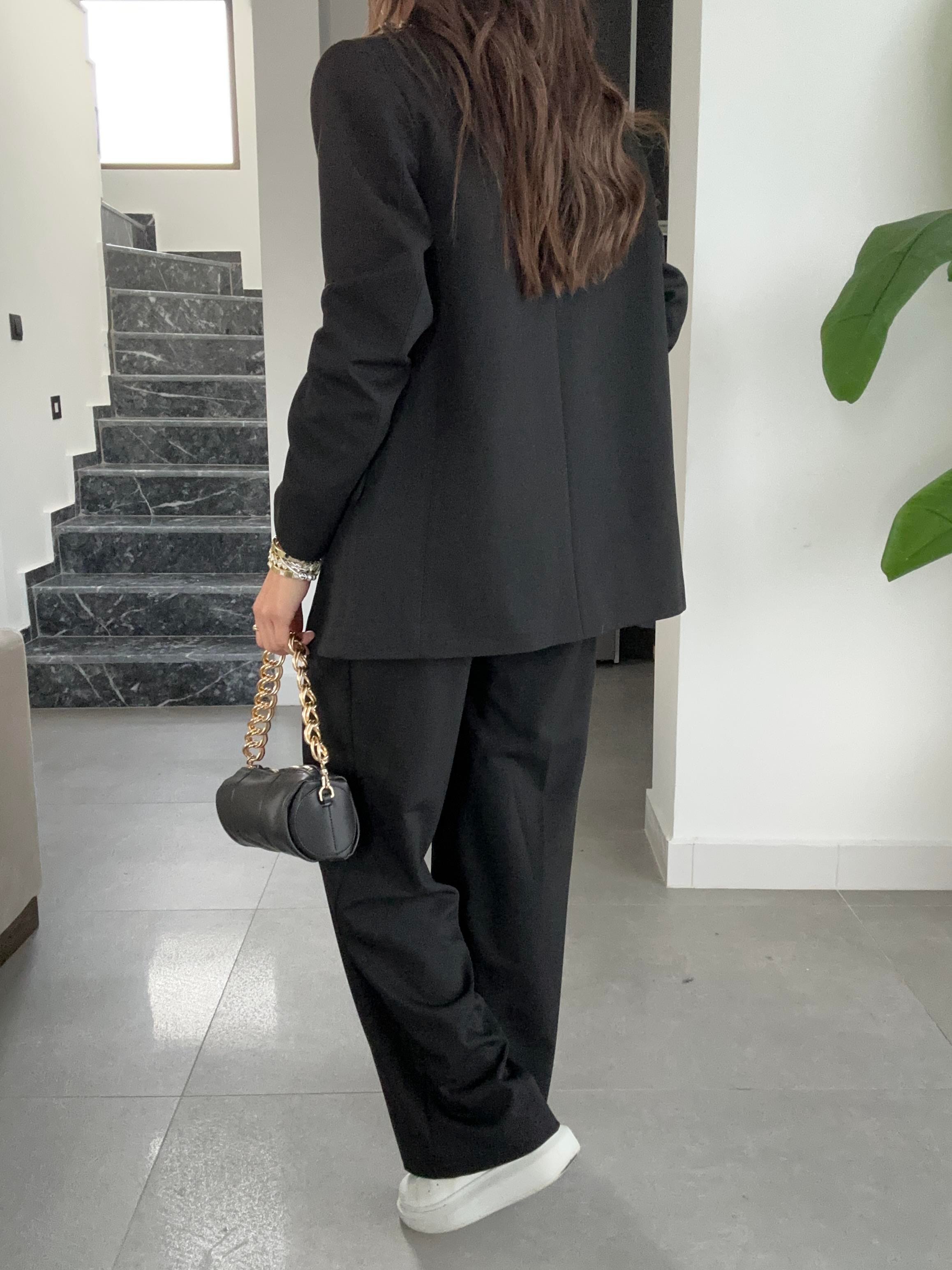 M-D Siyah Vatkalı Blazer