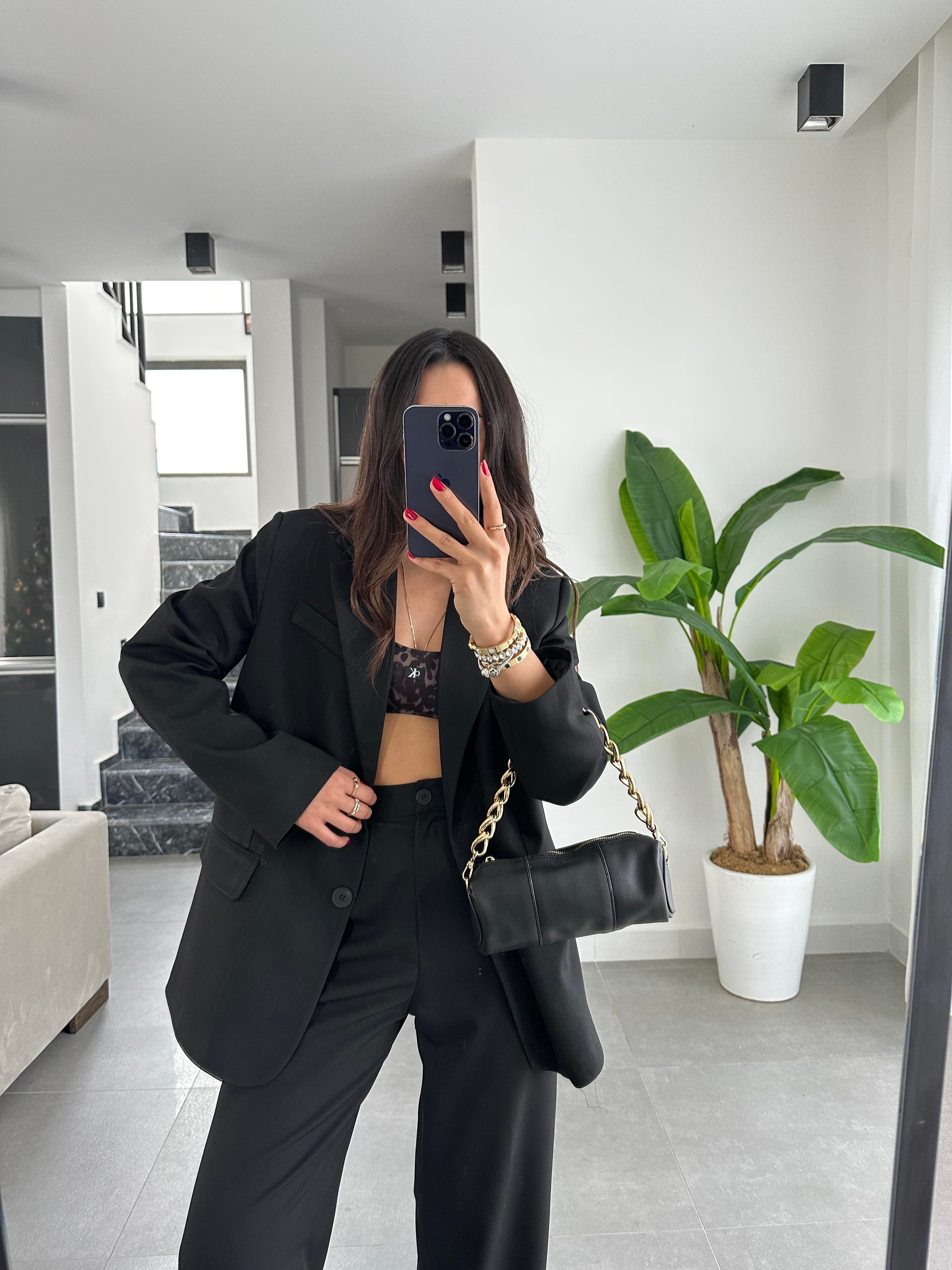 M-D Siyah Vatkalı Blazer