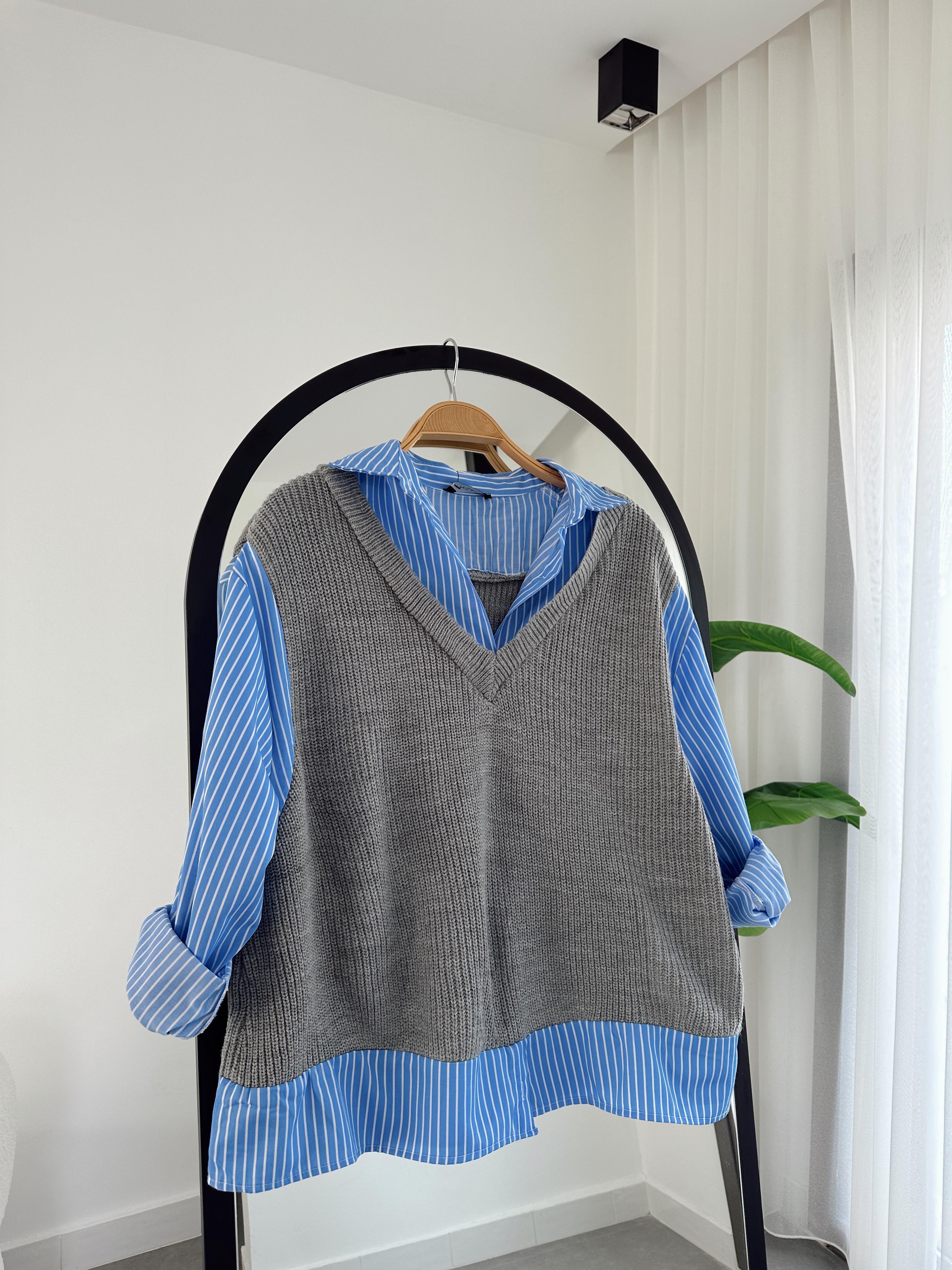 Mavi Triko Garnilli Gömlek