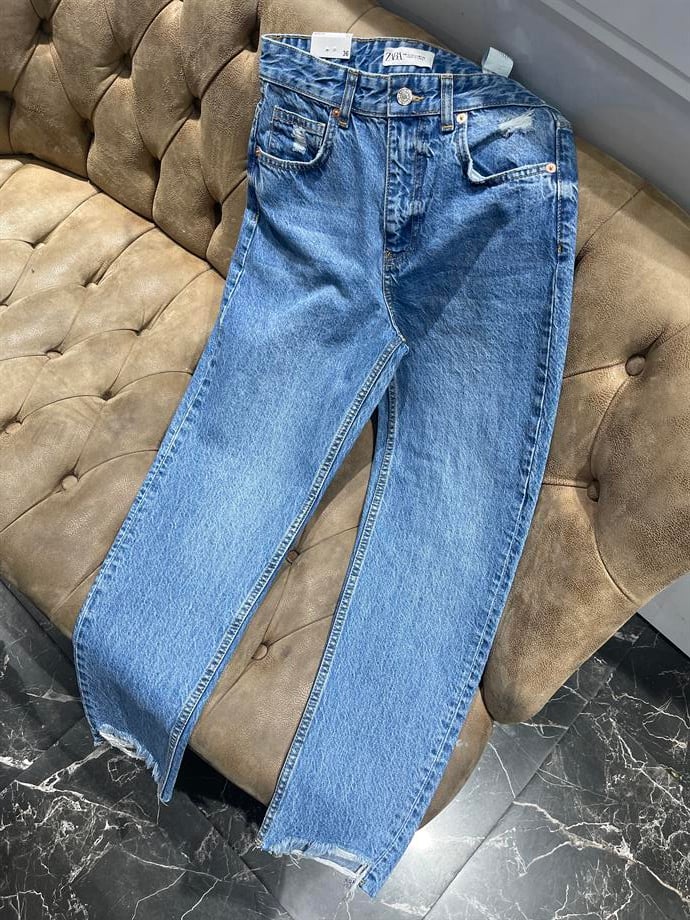Paça Detaylı Mom Jean