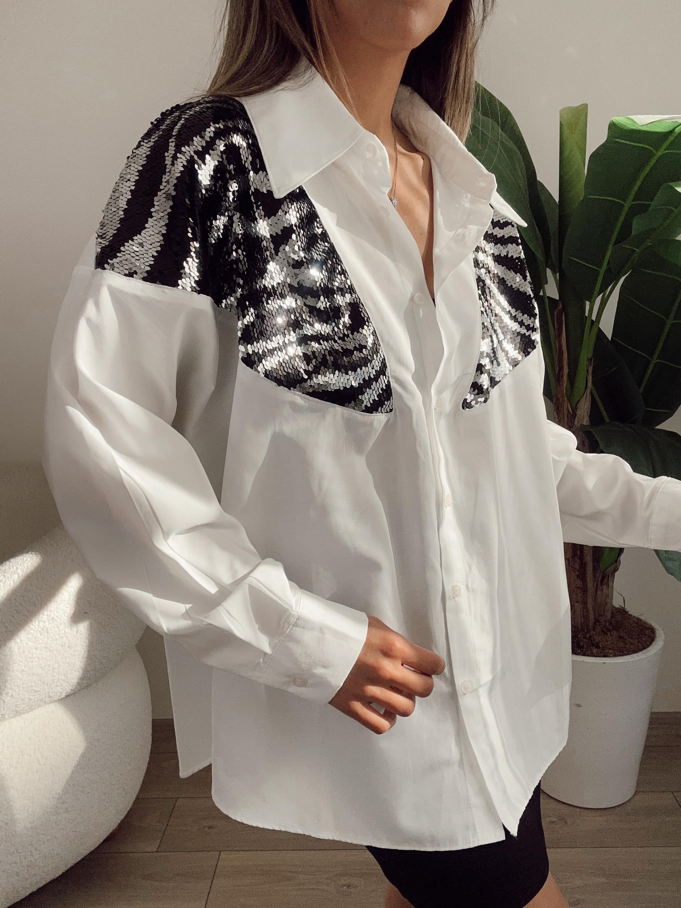 Payet Detaylı Ekru Gömlek