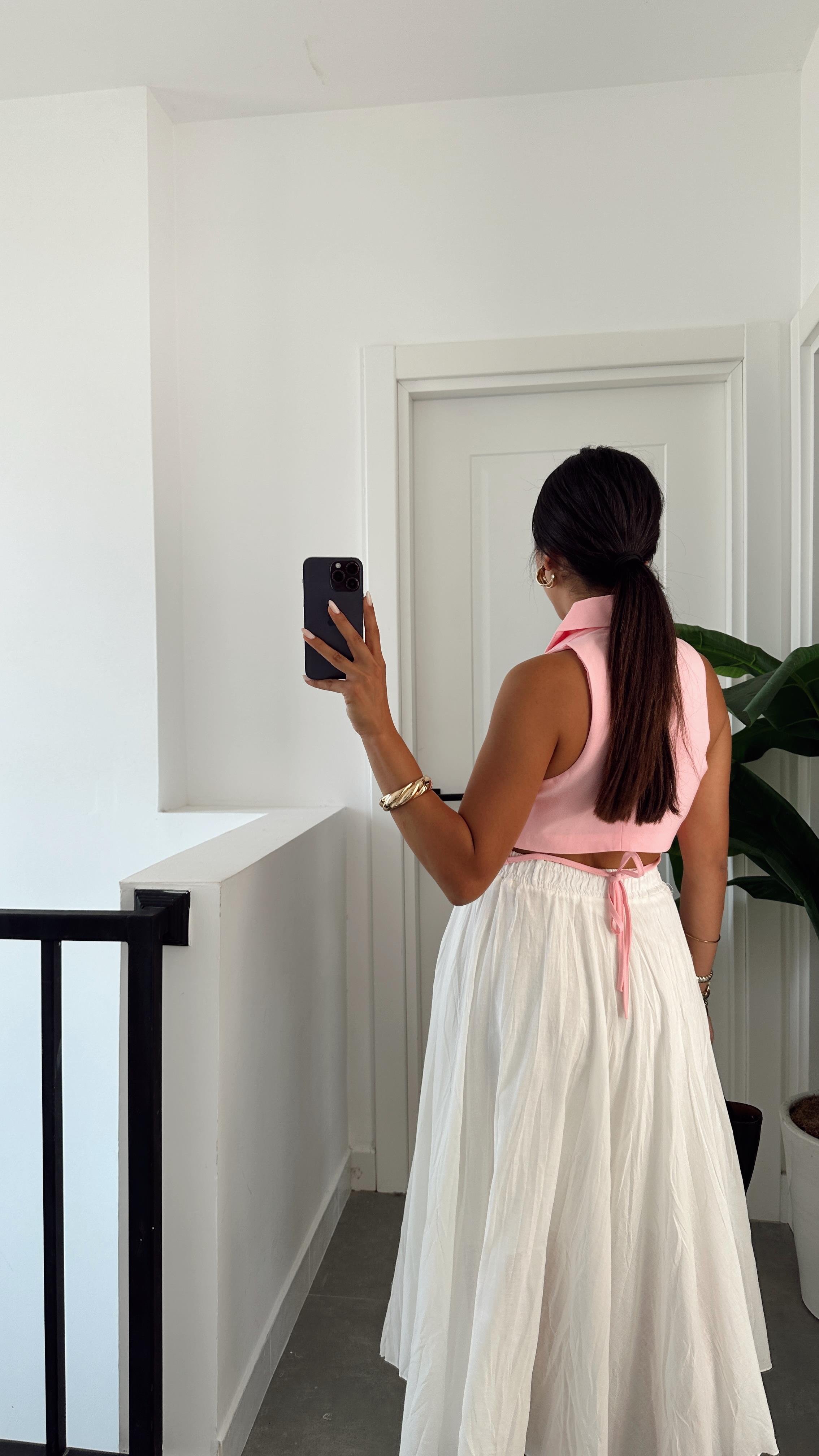 Pembe Düğmeli Dokuma Yelek