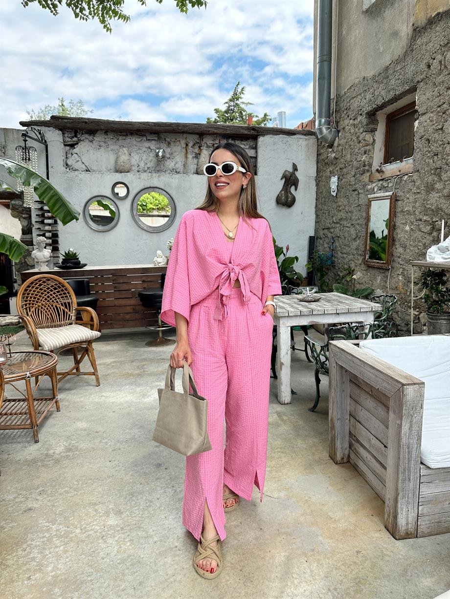 Pembe Pitikare Üçlü Takım