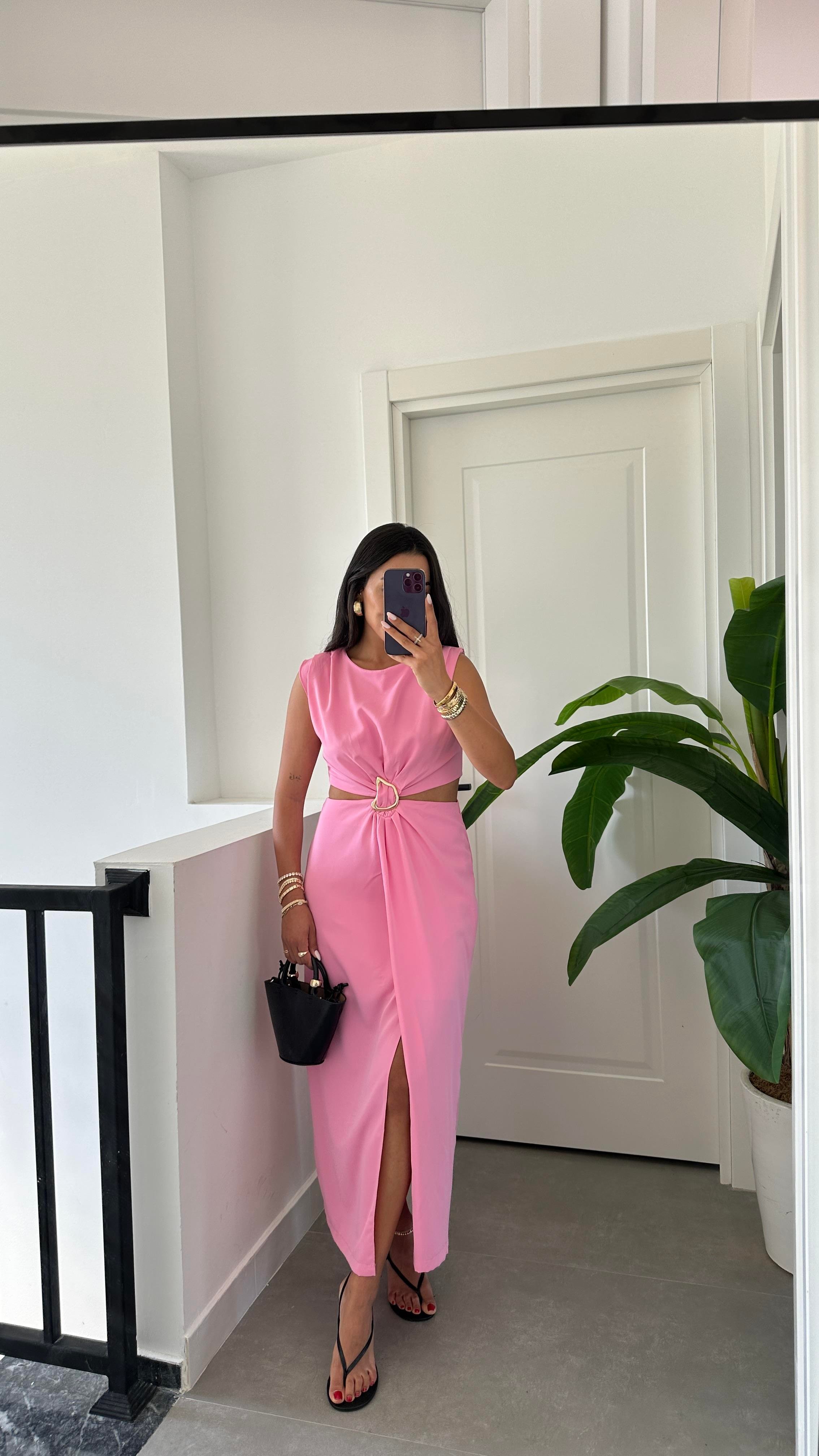 Pembe Tokalı Elbise