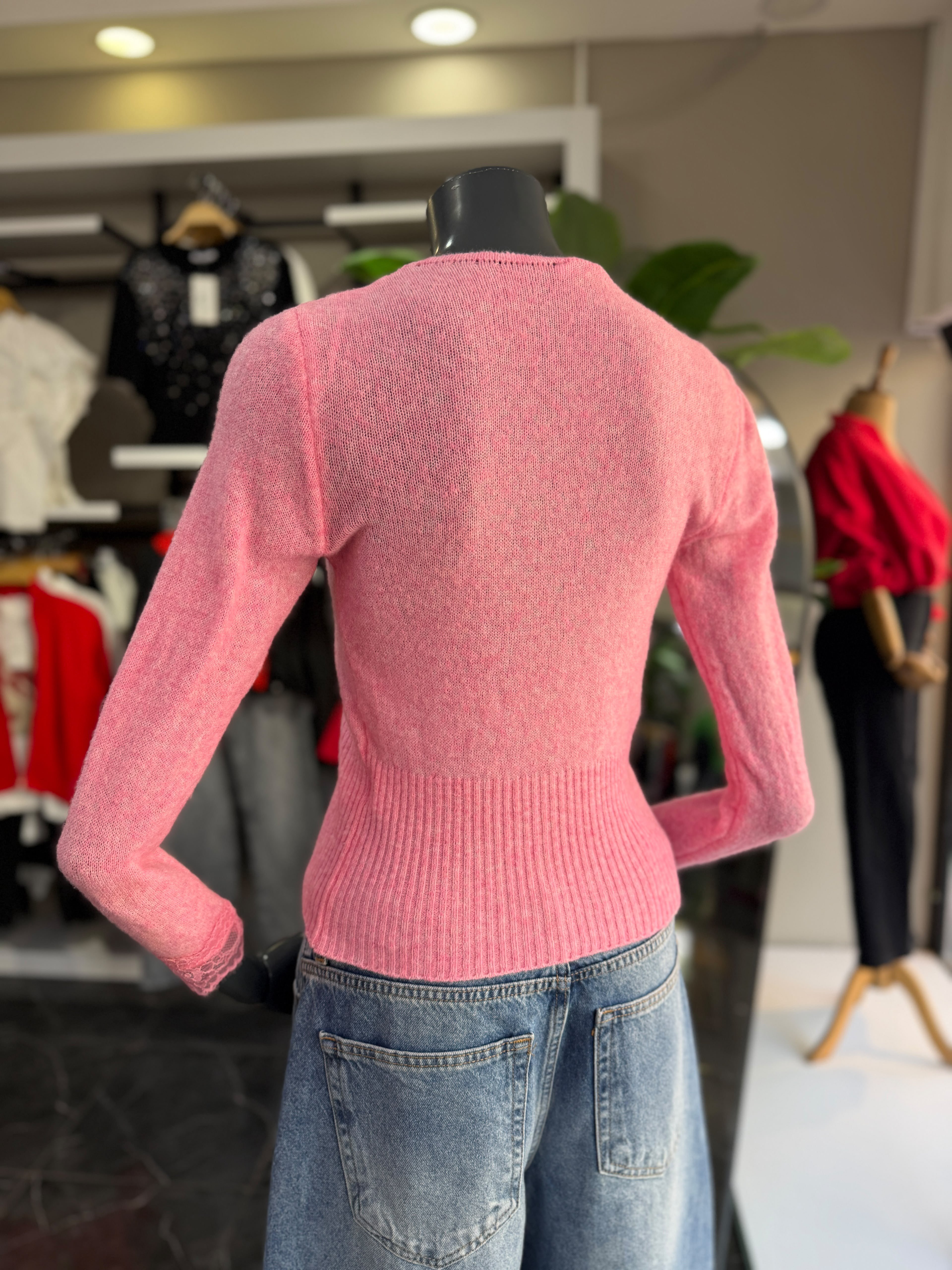 Pembe Yakası Ve Kolu Dantelli Hırka