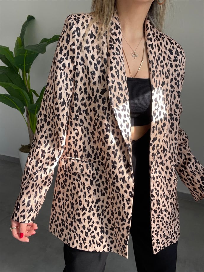Şal Yaka Leopar Ceket