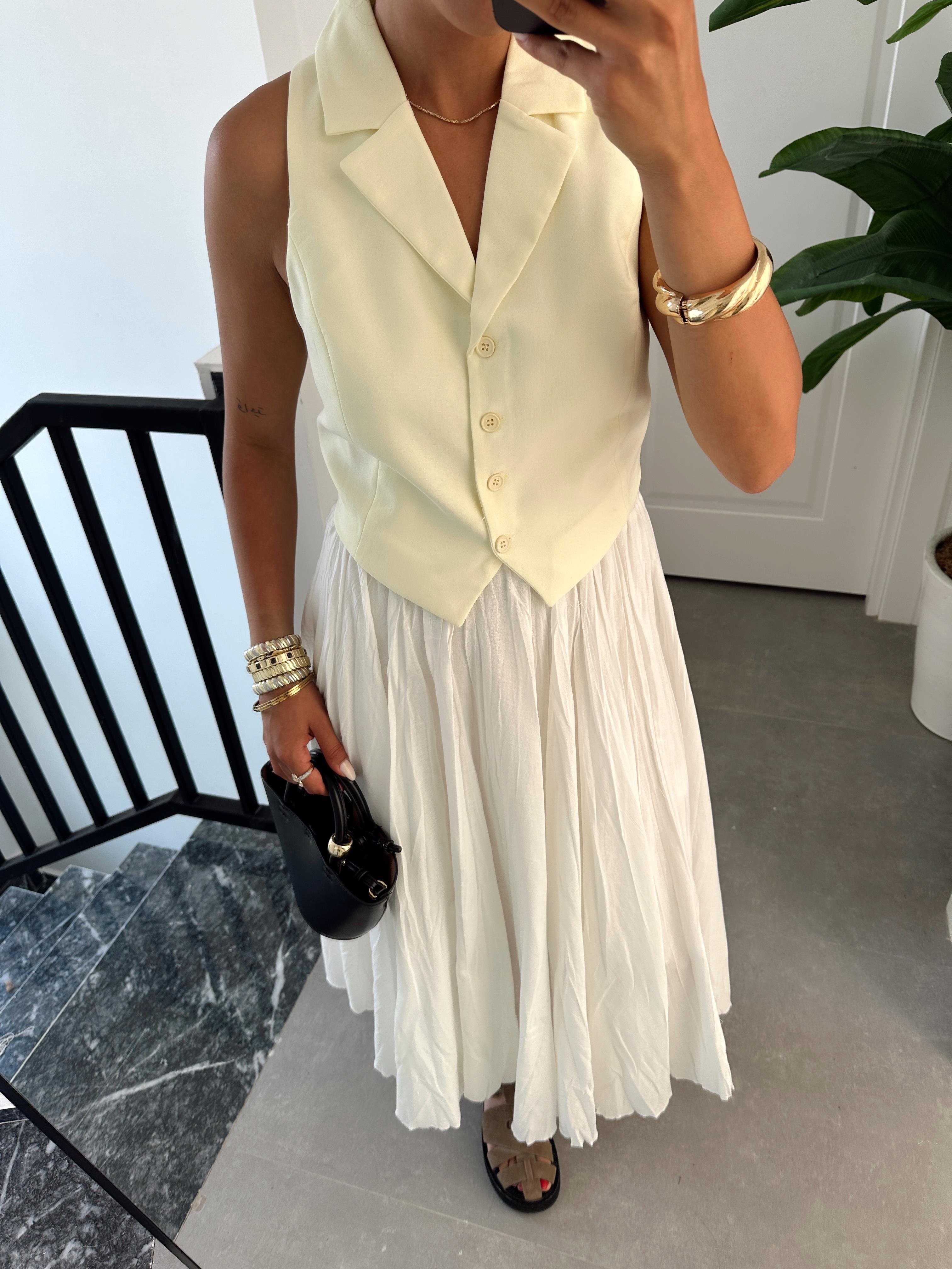 Sarı Düğmeli Dokuma Yelek