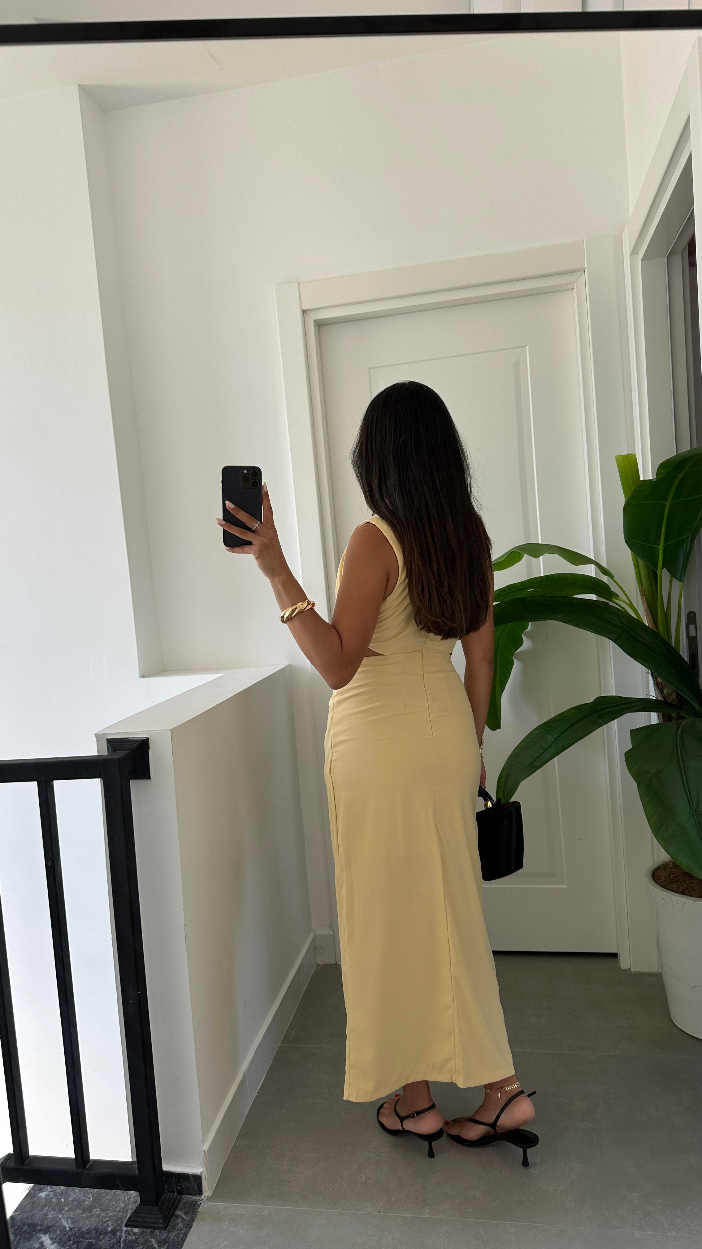 Sarı Tokalı Elbise