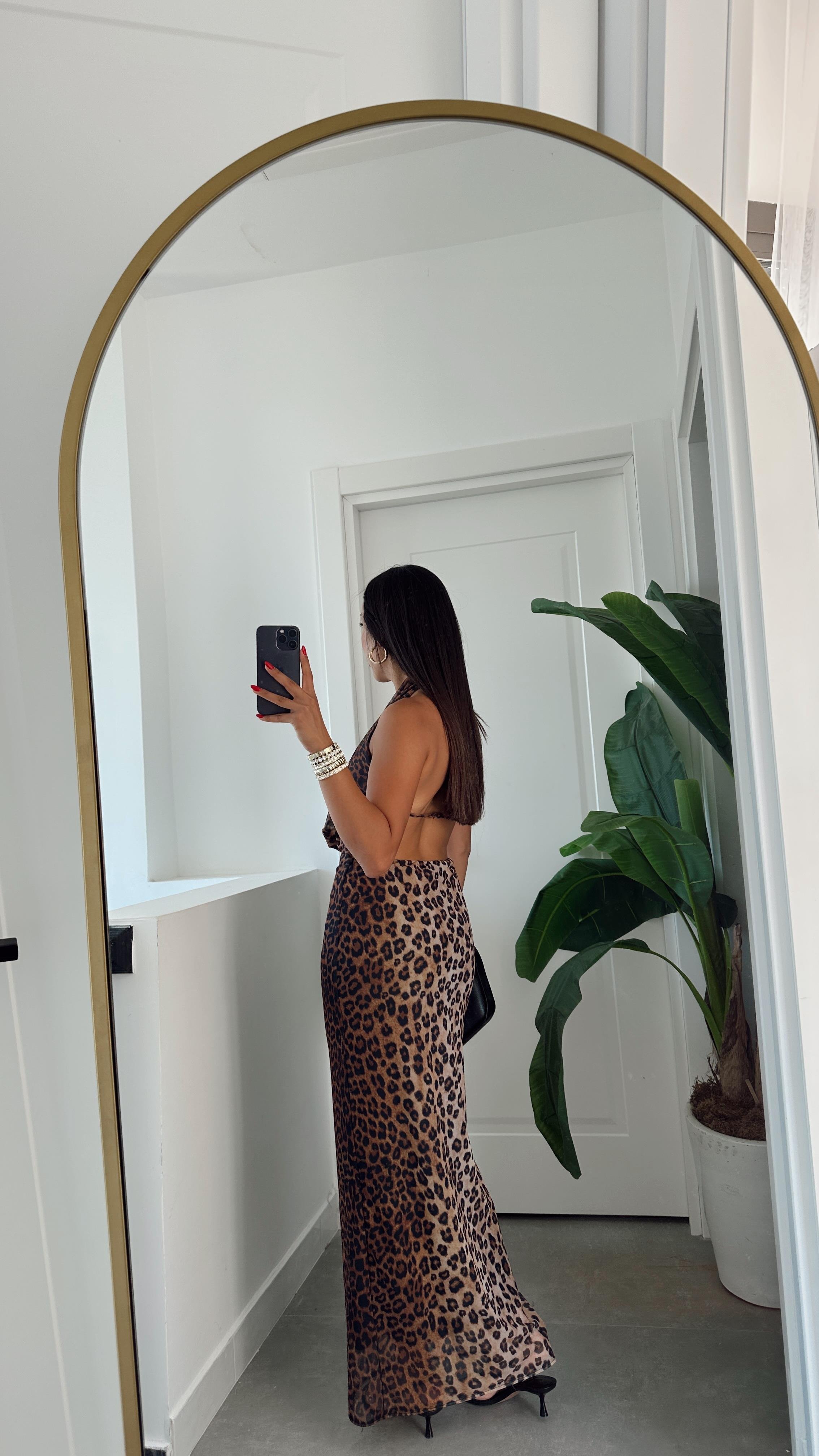 Sırt Dekolteli Leopar Elbise