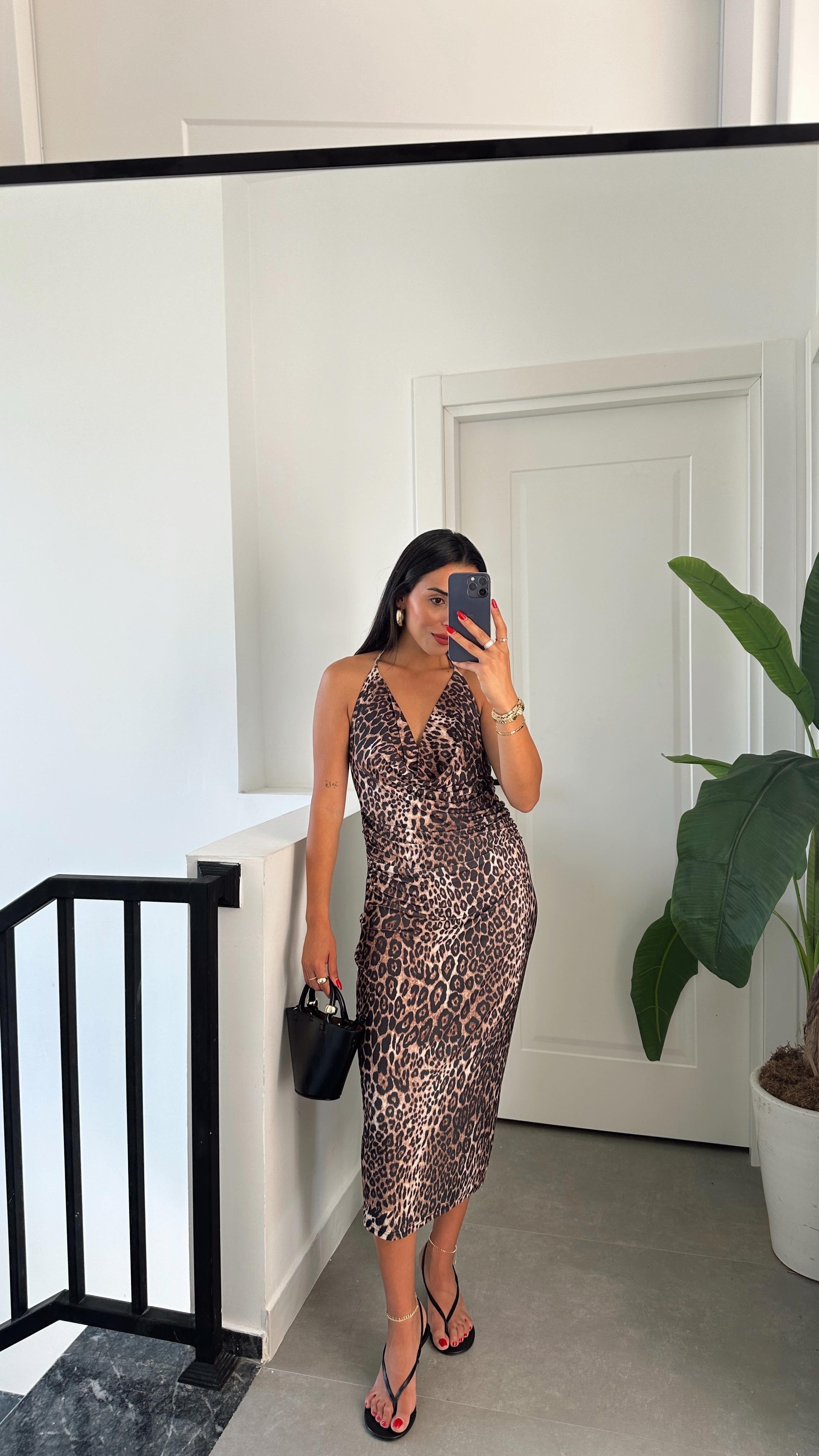 Sırt Dekolteli Leopar Elbise