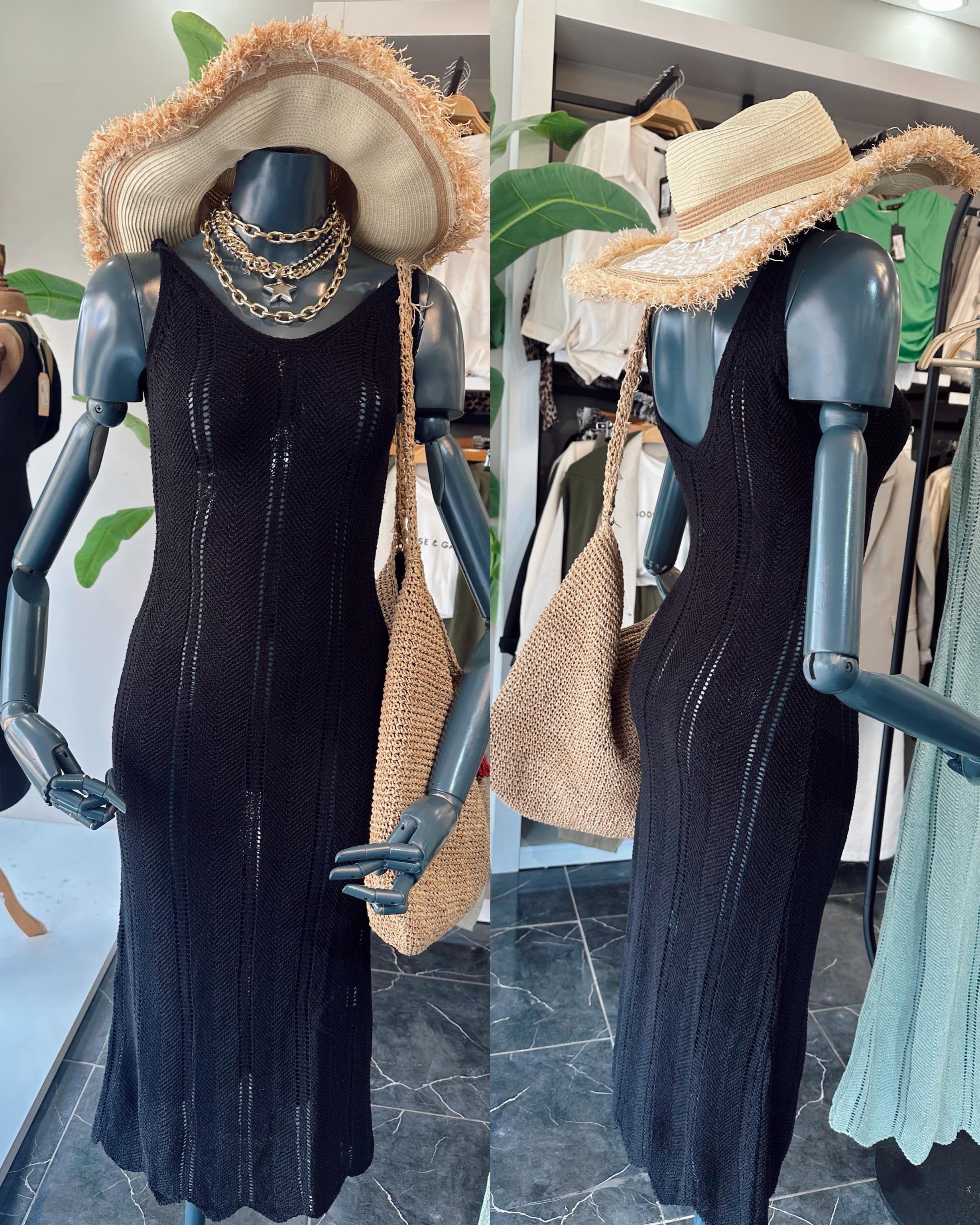 Siyah Ajurlu Triko Elbise