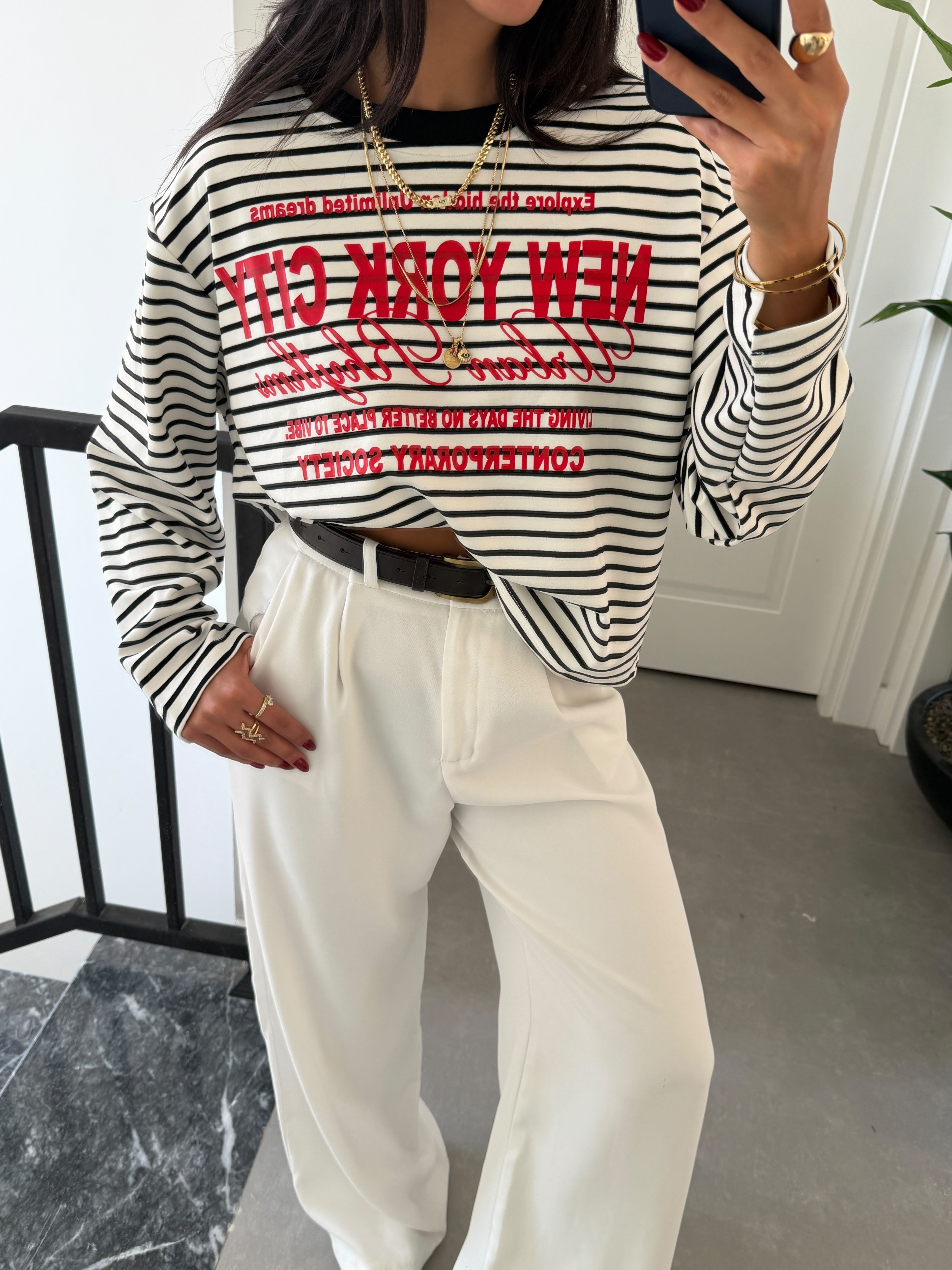 Siyah Baskı Detaylı Sweatshirt