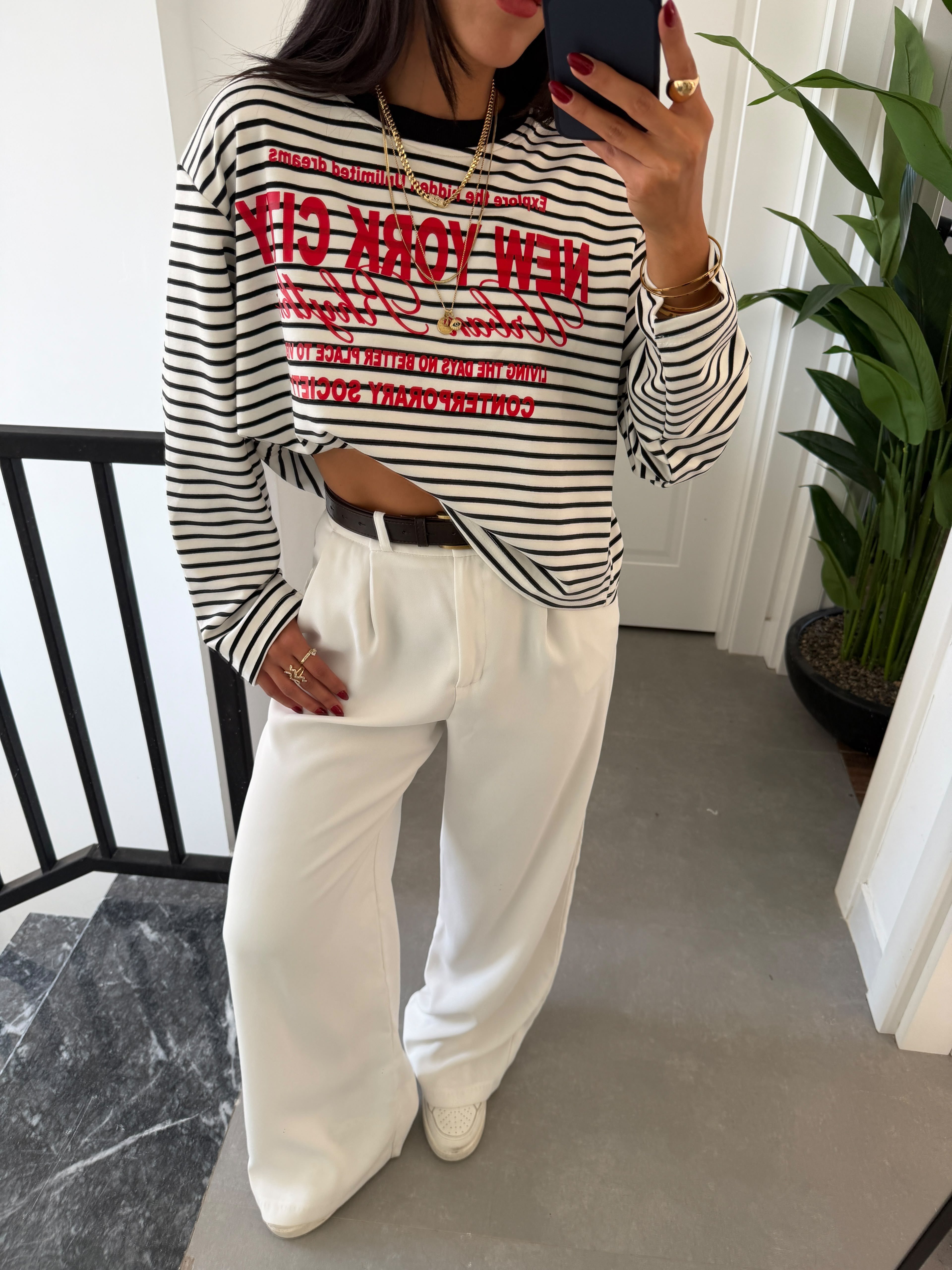 Siyah Baskı Detaylı Sweatshirt