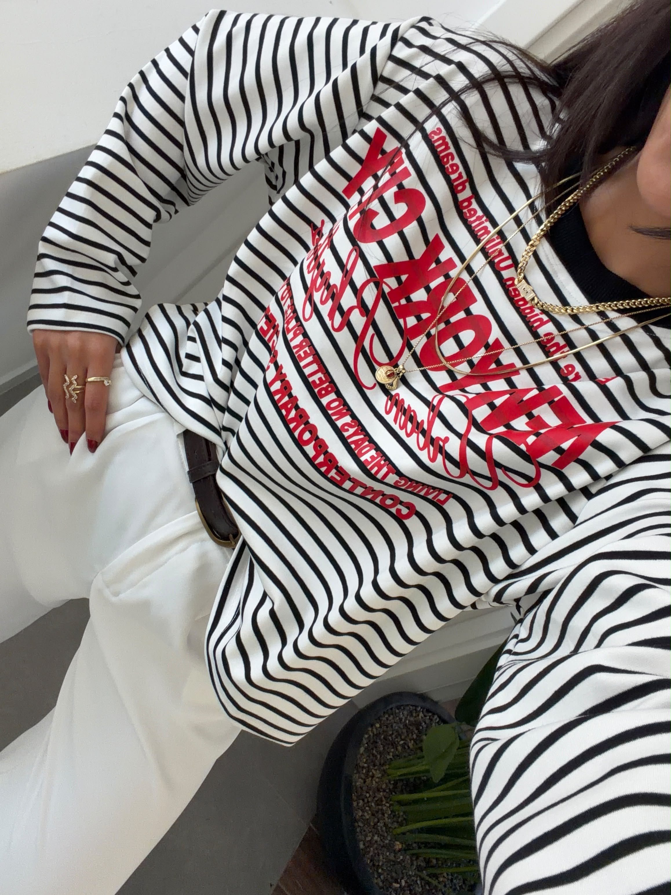 Siyah Baskı Detaylı Sweatshirt