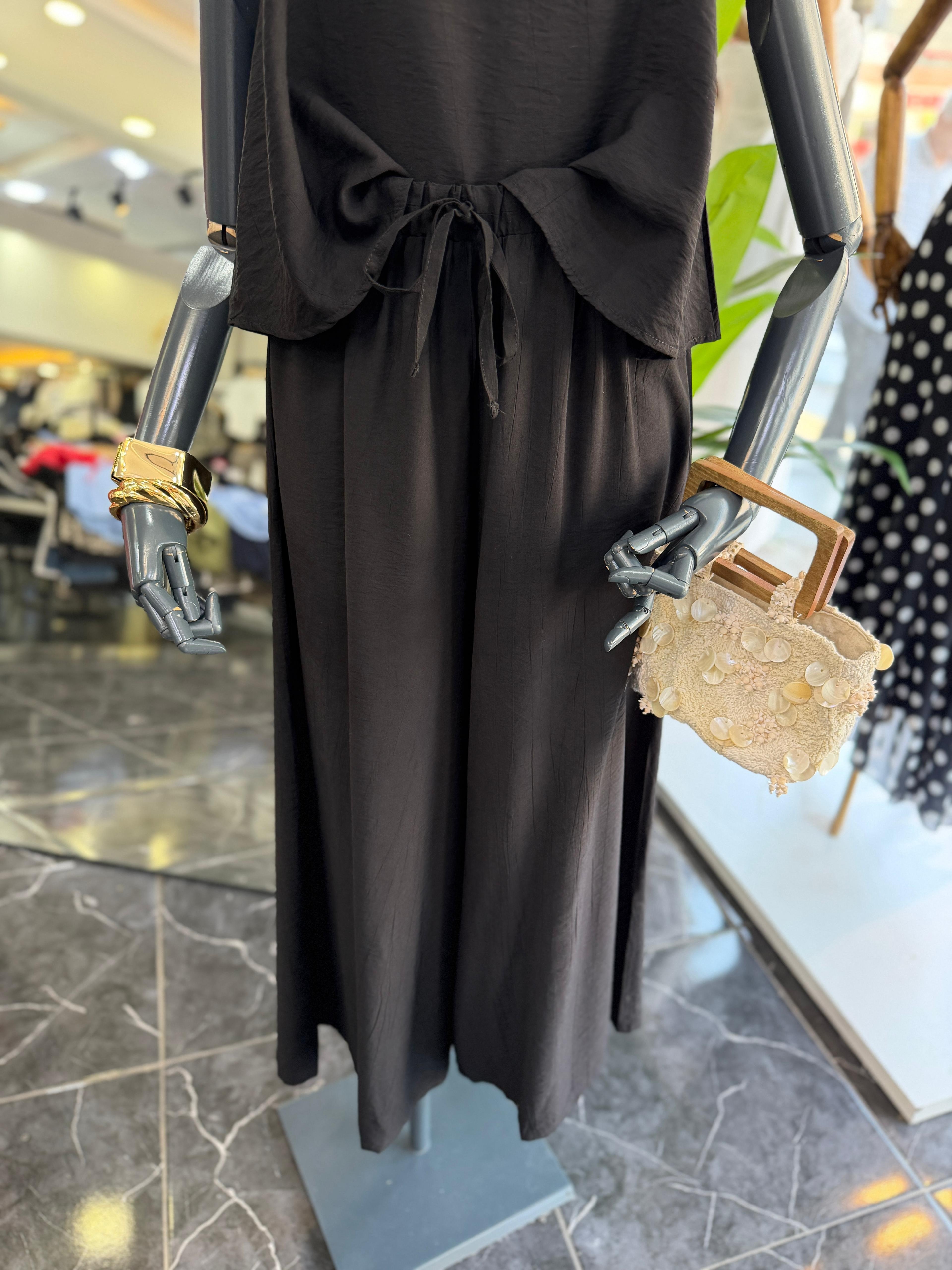 Siyah Beli Lastikli Su Taşı Detaylı Pantolon