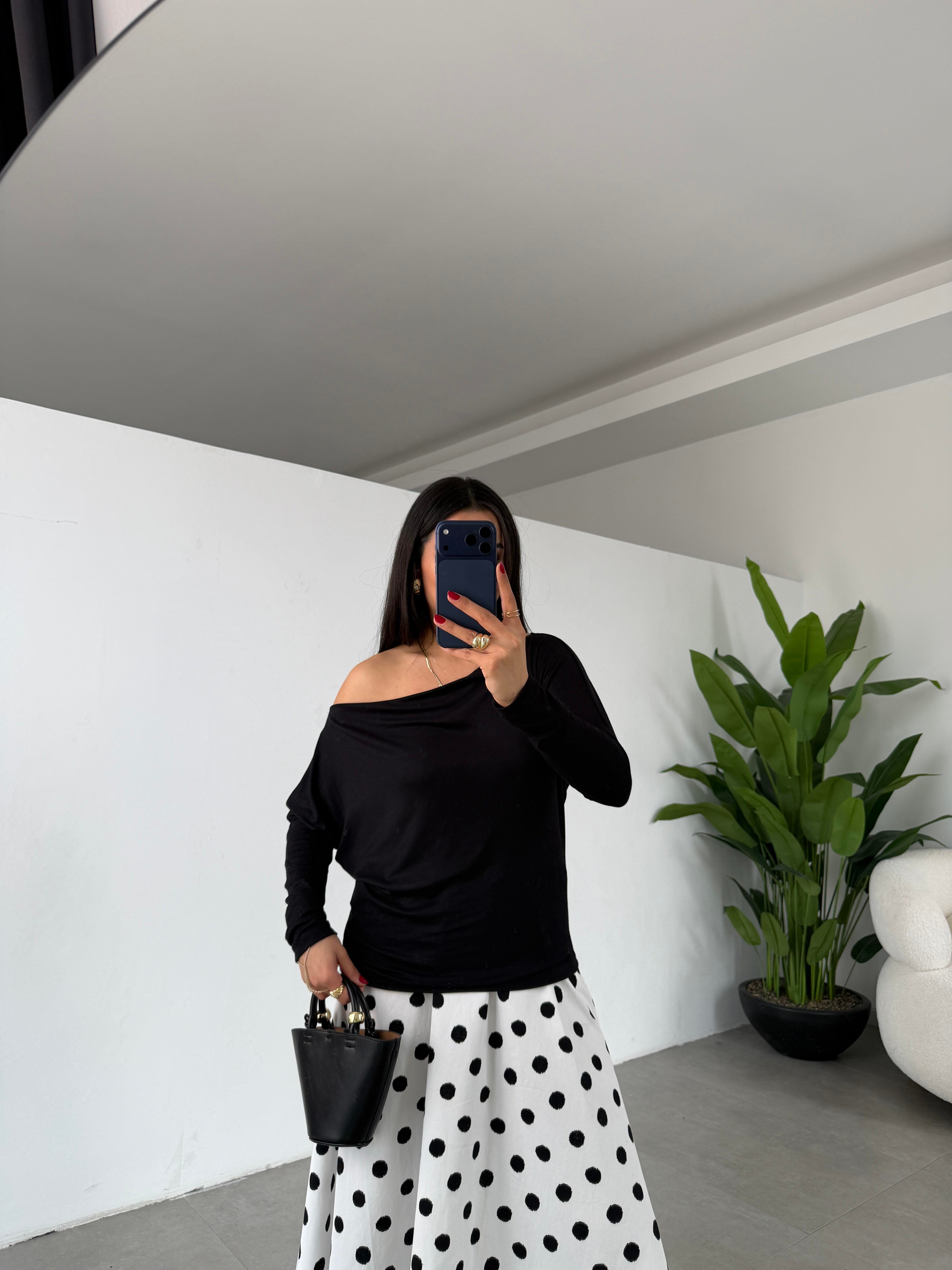 Siyah Buzzy Geniş Yaka Bluz