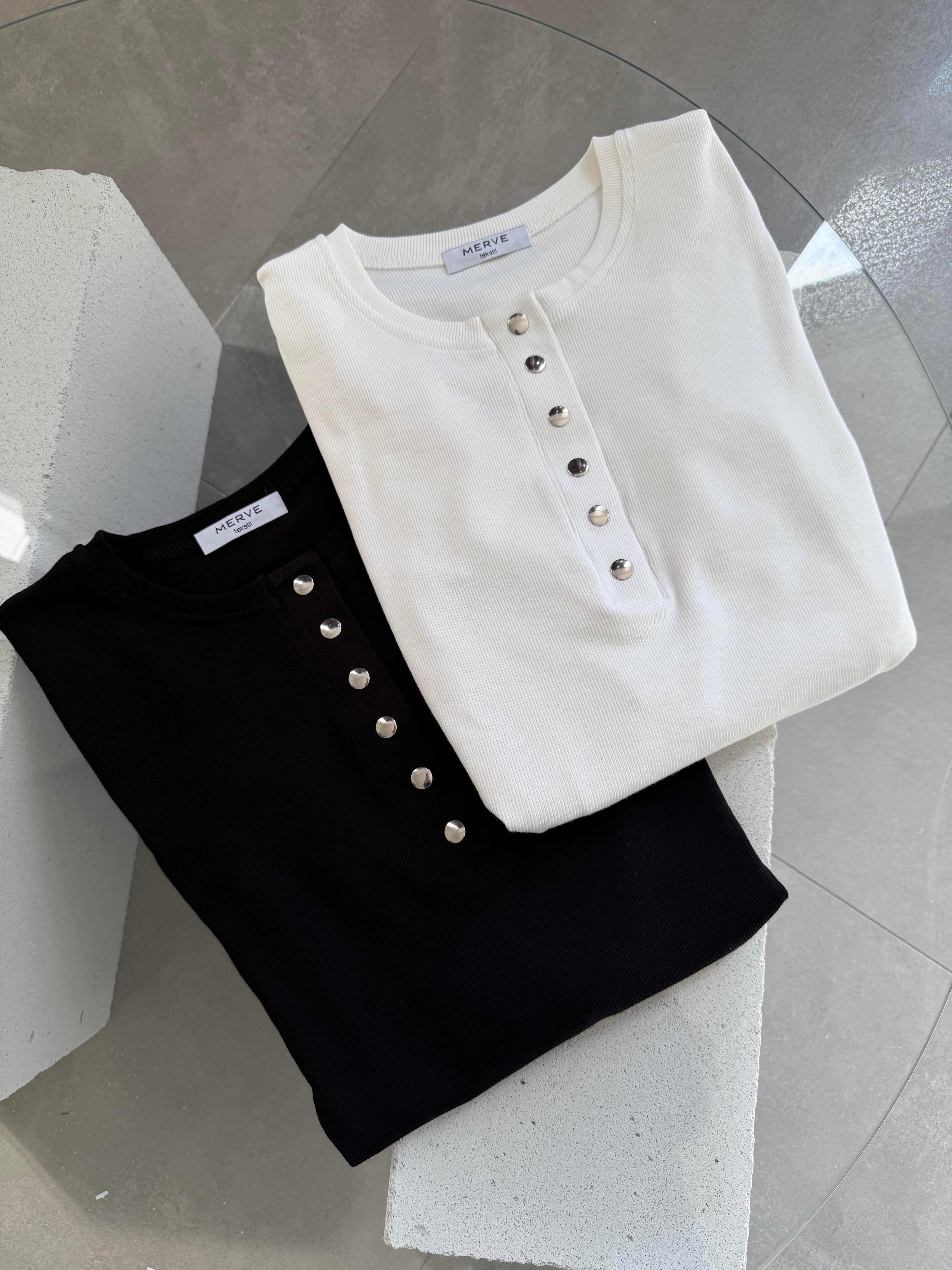 Siyah Çıtçıt Detay Bluz