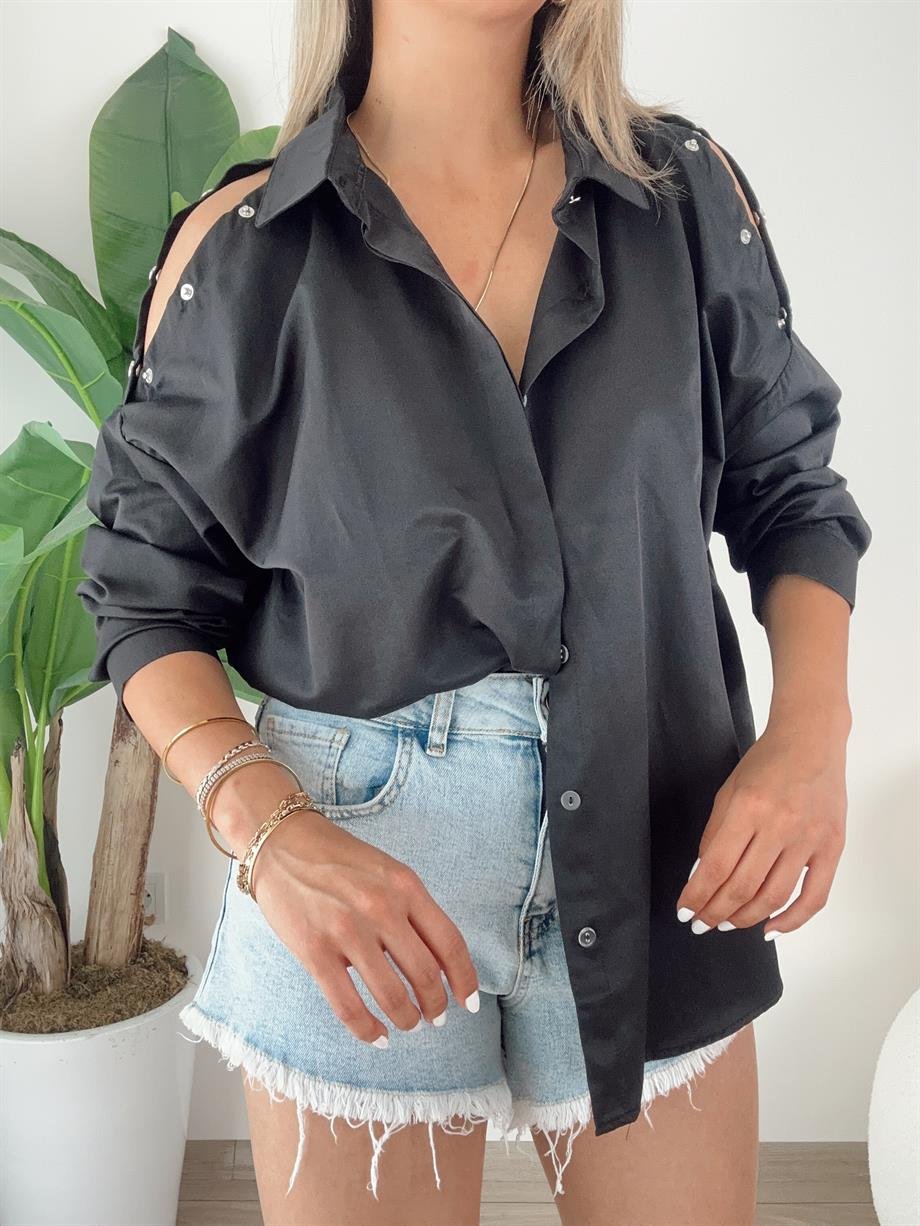 Siyah Çıtçıtlı Gömlek