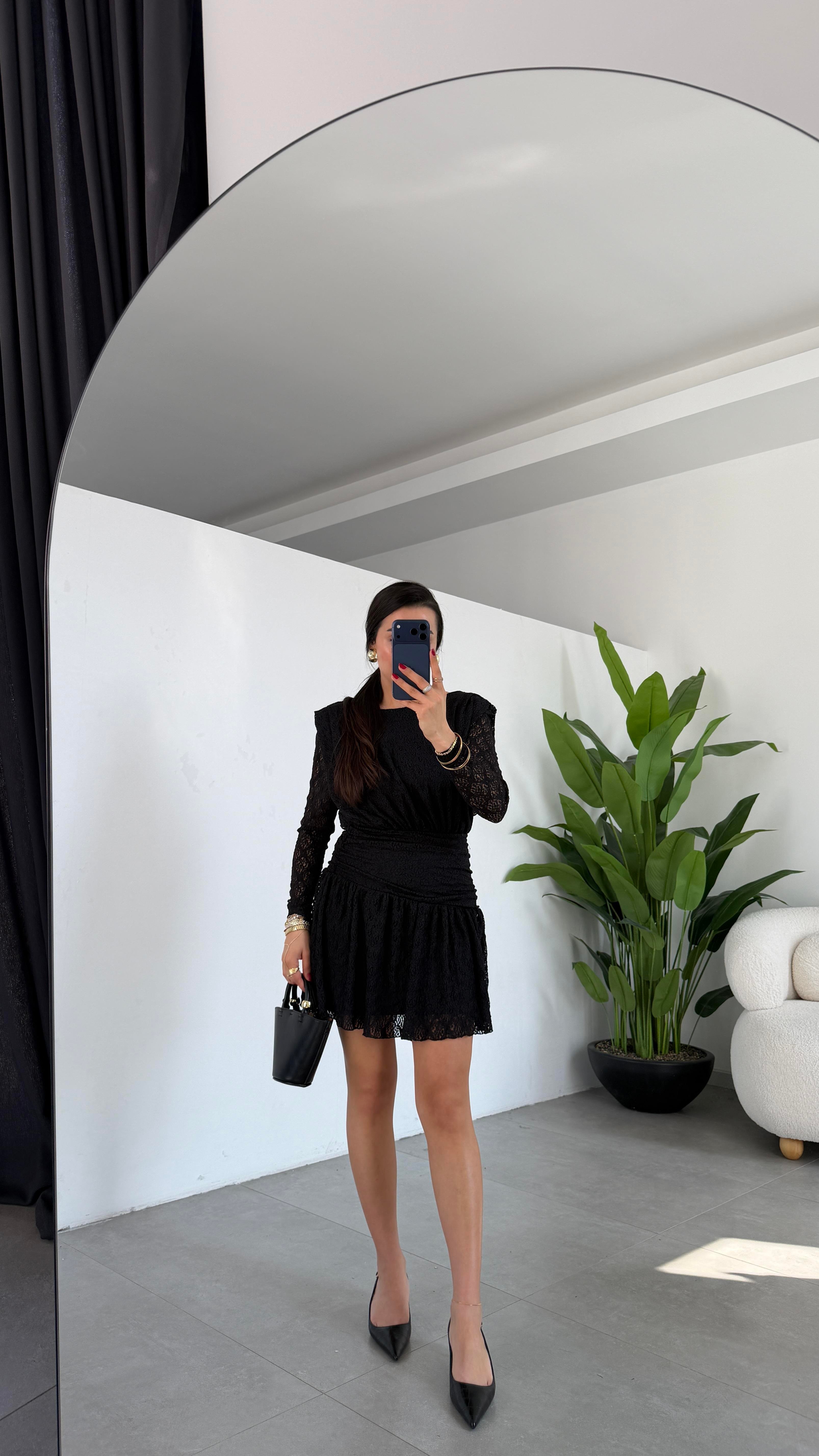 Siyah Dantelli Astarlı Elbise