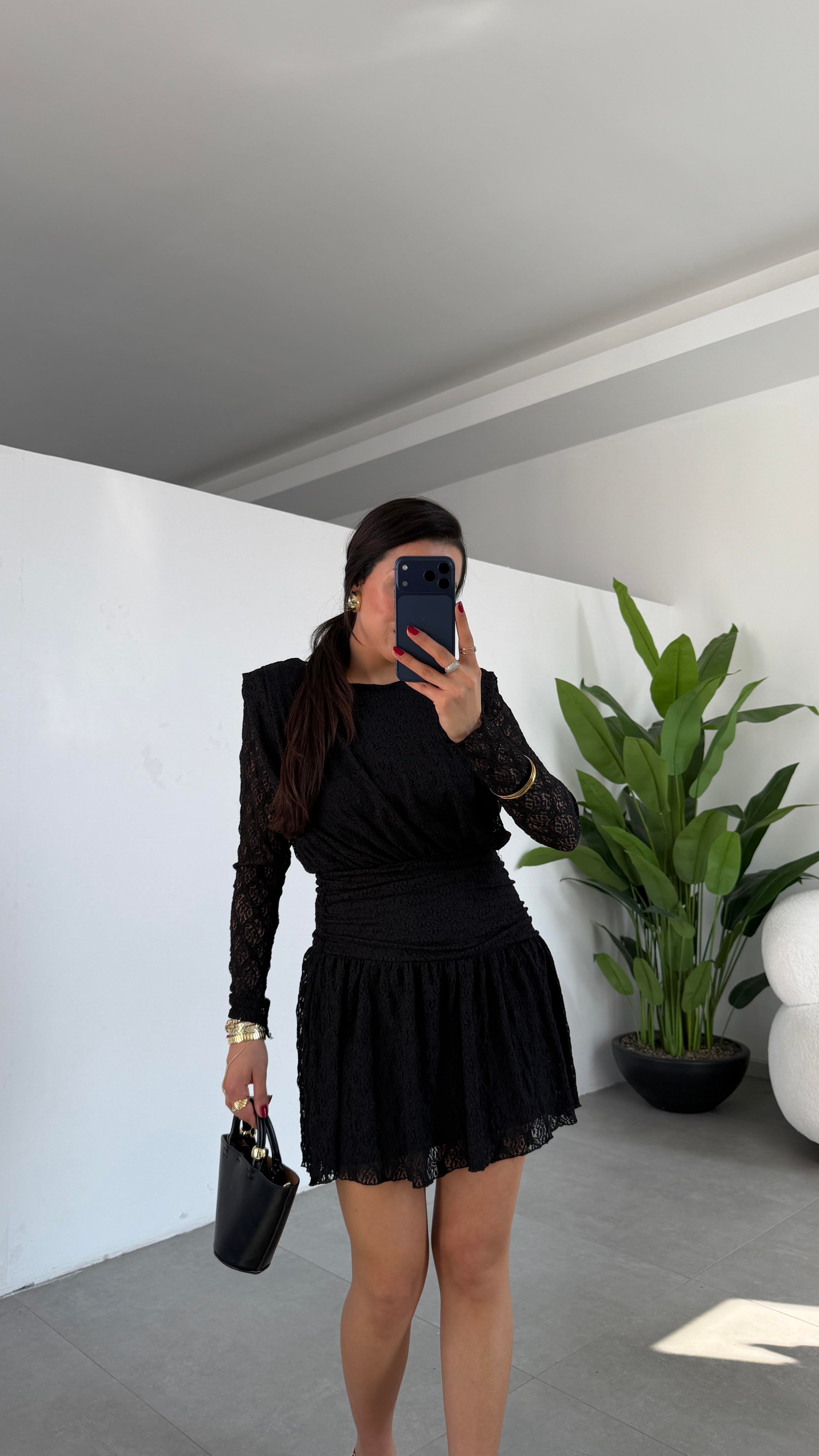 Siyah Dantelli Astarlı Elbise