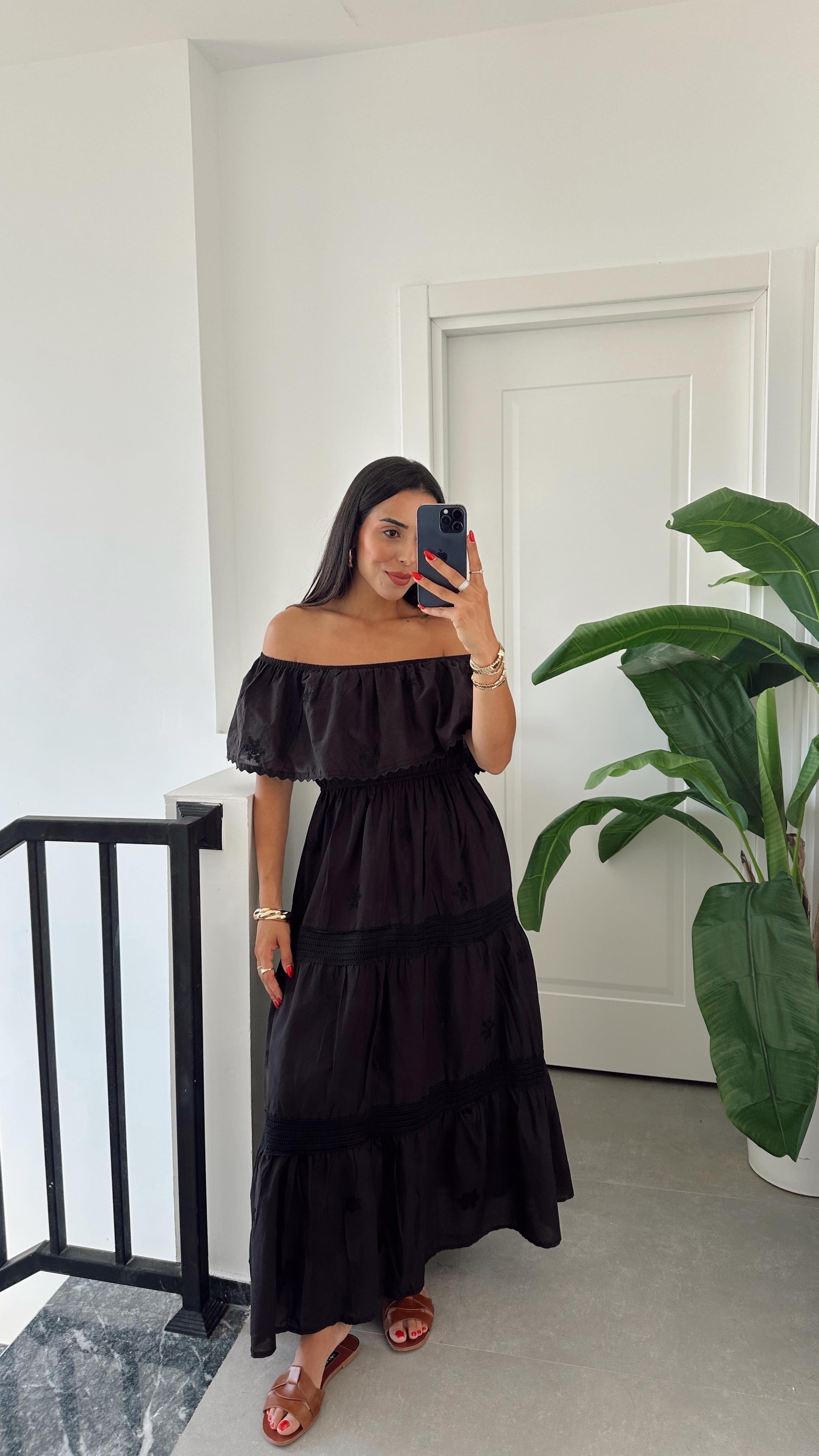 Siyah Dantelli Elbise