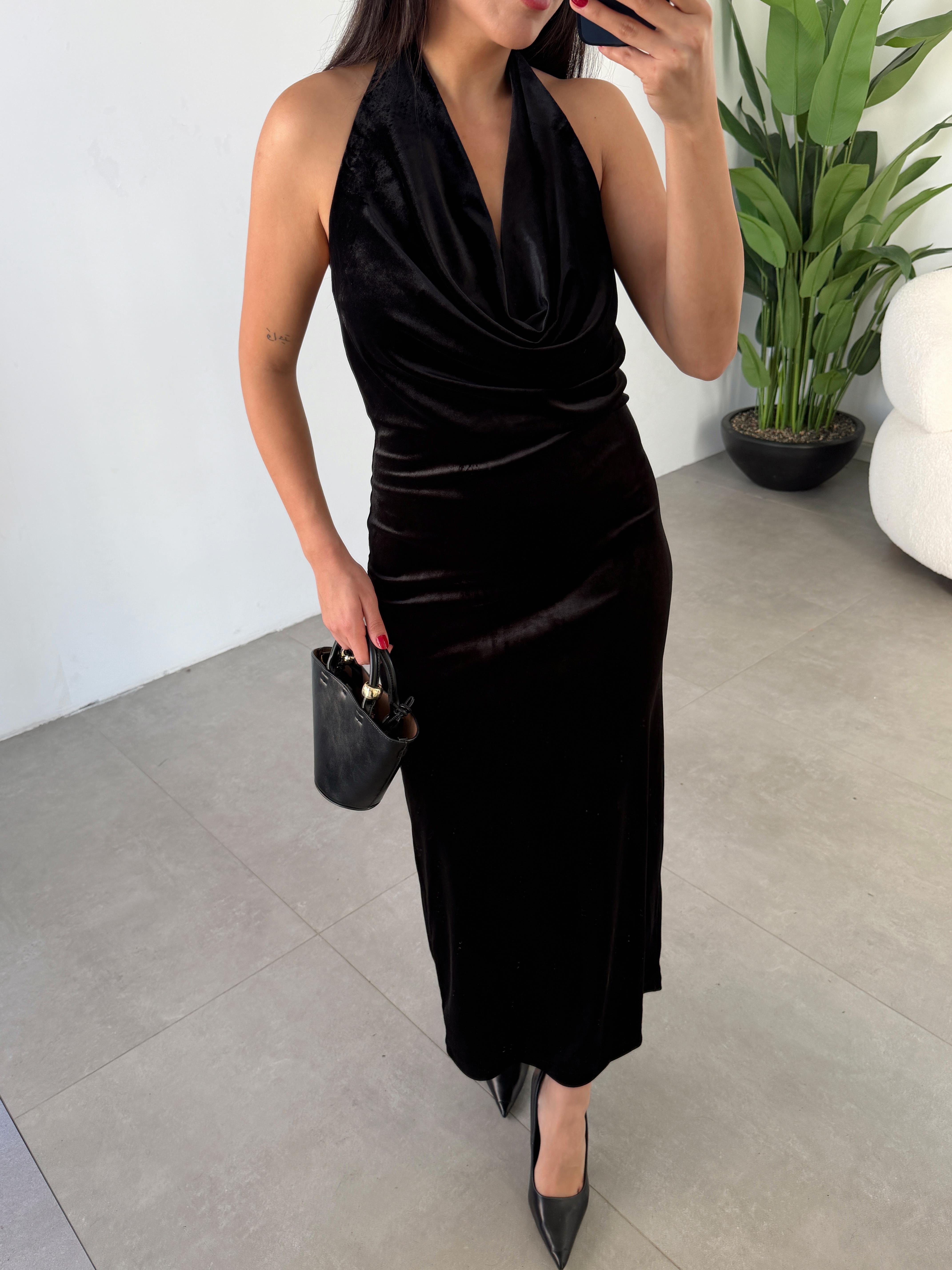 Siyah Degaje Yaka Elbise